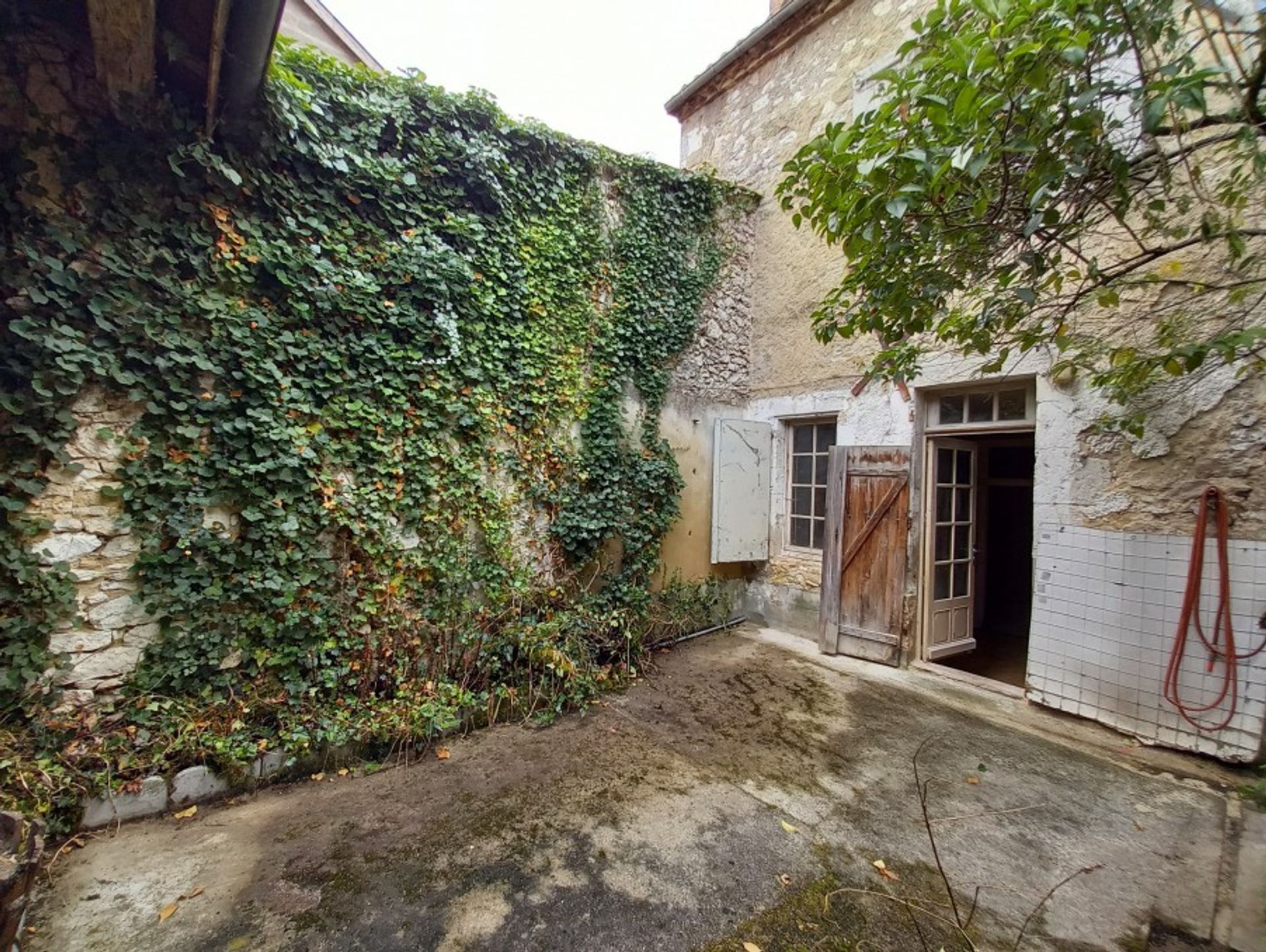 casa en Castillonnes, Nouvelle-Aquitaine 10024389