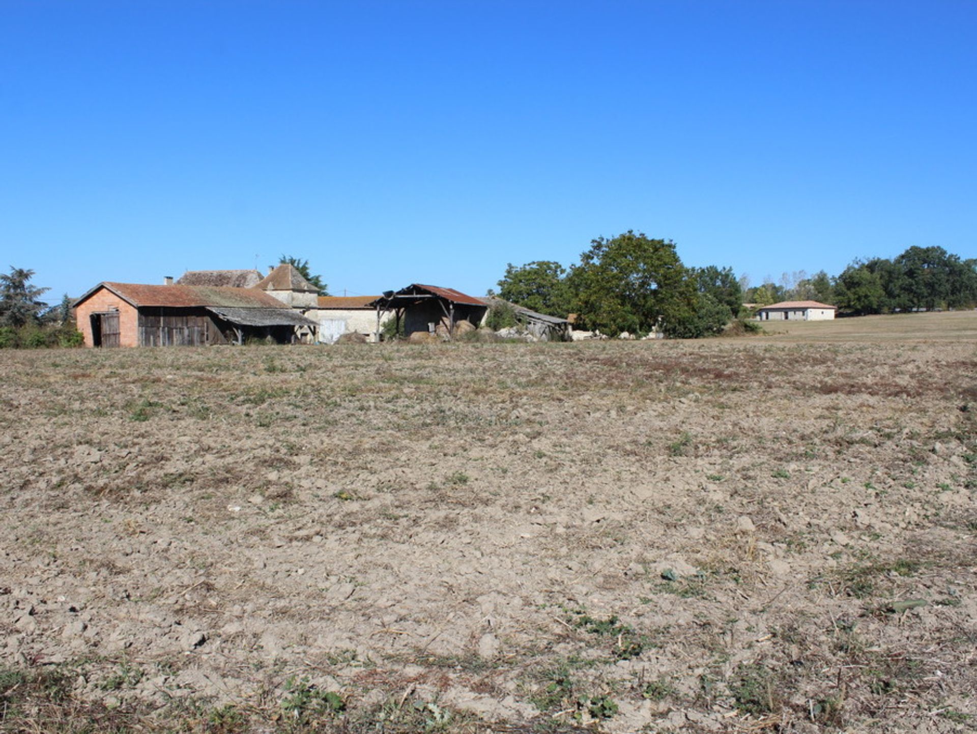 Land in Beaumont, Nouvelle-Aquitaine 10024518