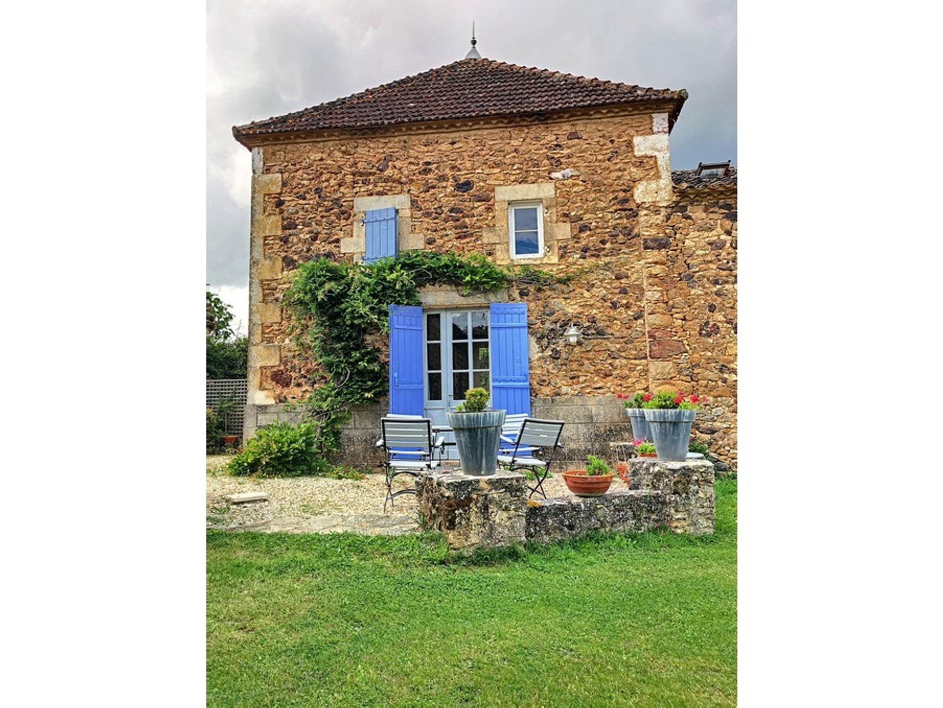 House in Belves, Nouvelle-Aquitaine 10024519