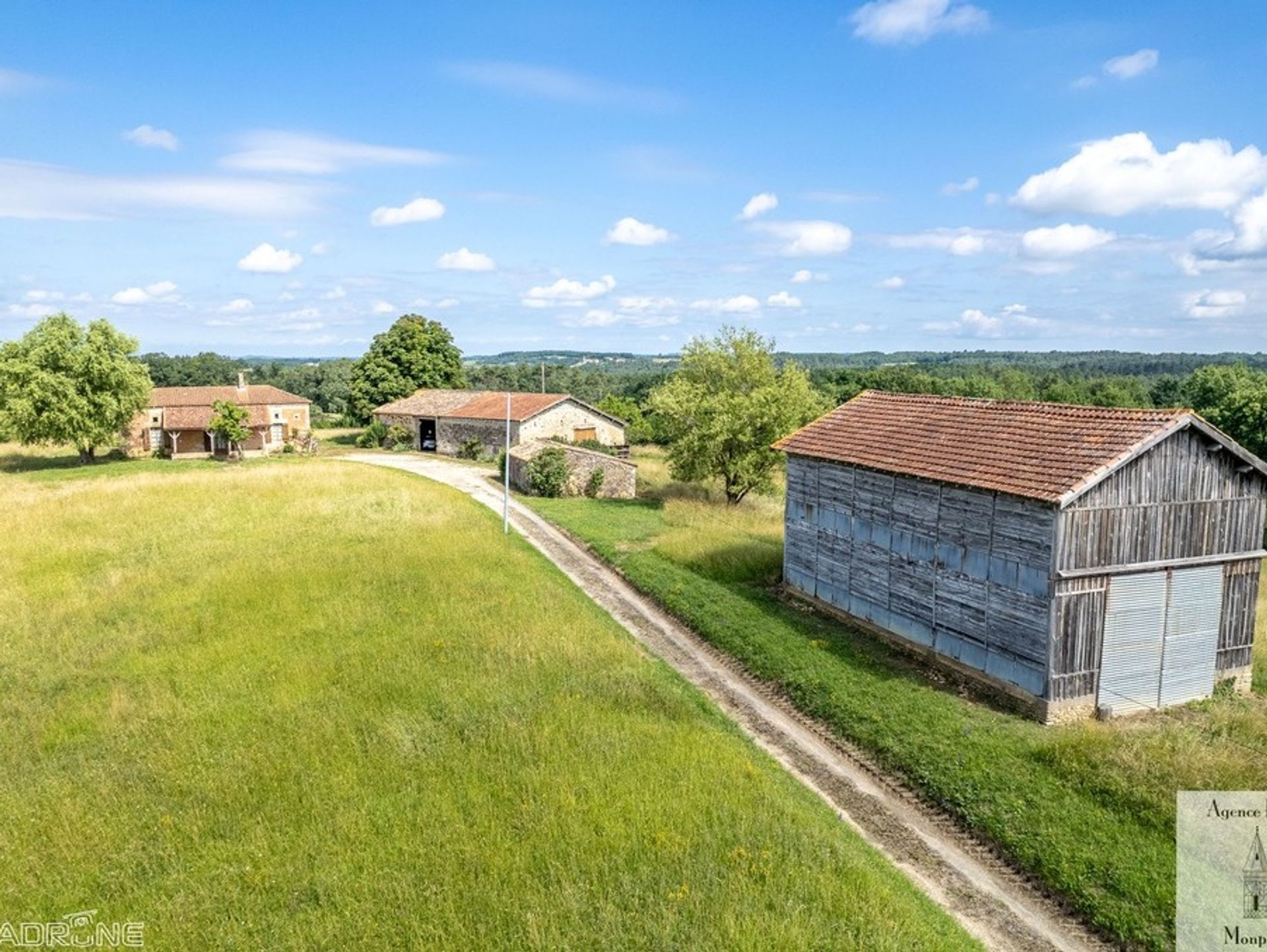 Другой в Biron, Nouvelle-Aquitaine 10024564