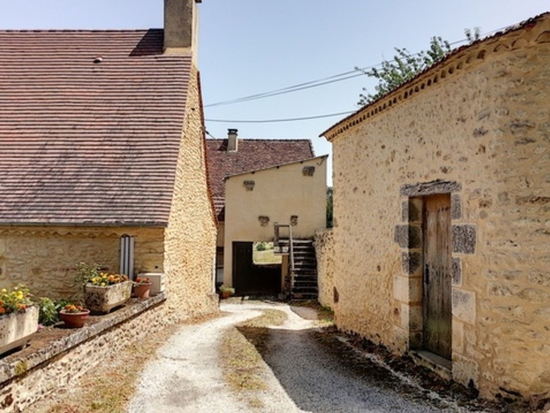 casa en Le Coux, Nouvelle-Aquitaine 10024588