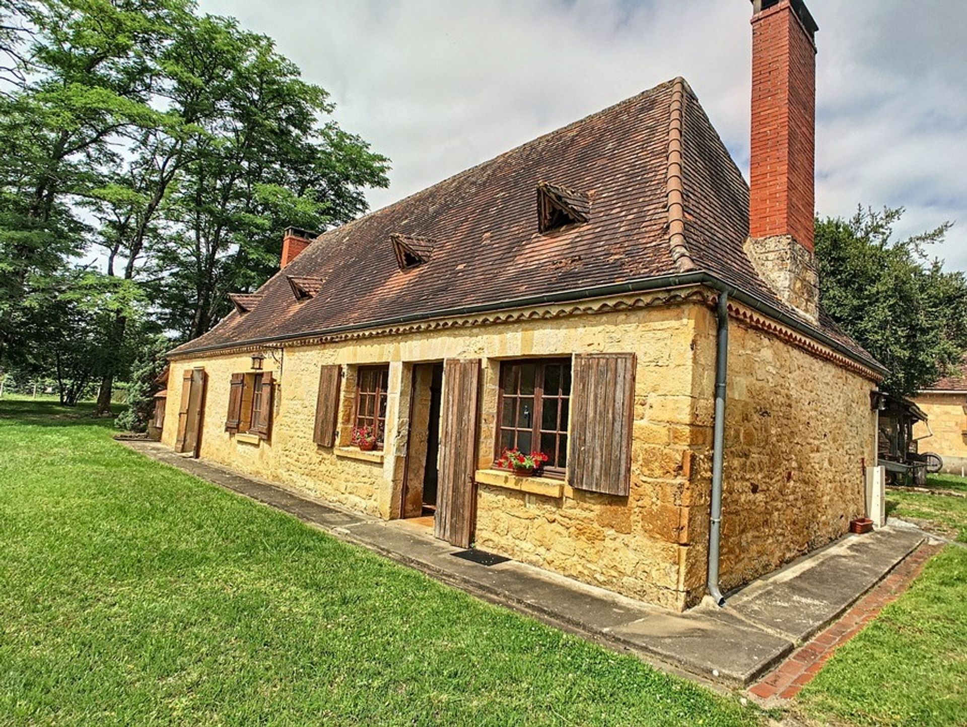 Huis in Mauzac et grand castang, Nouvelle-Aquitaine 10024704