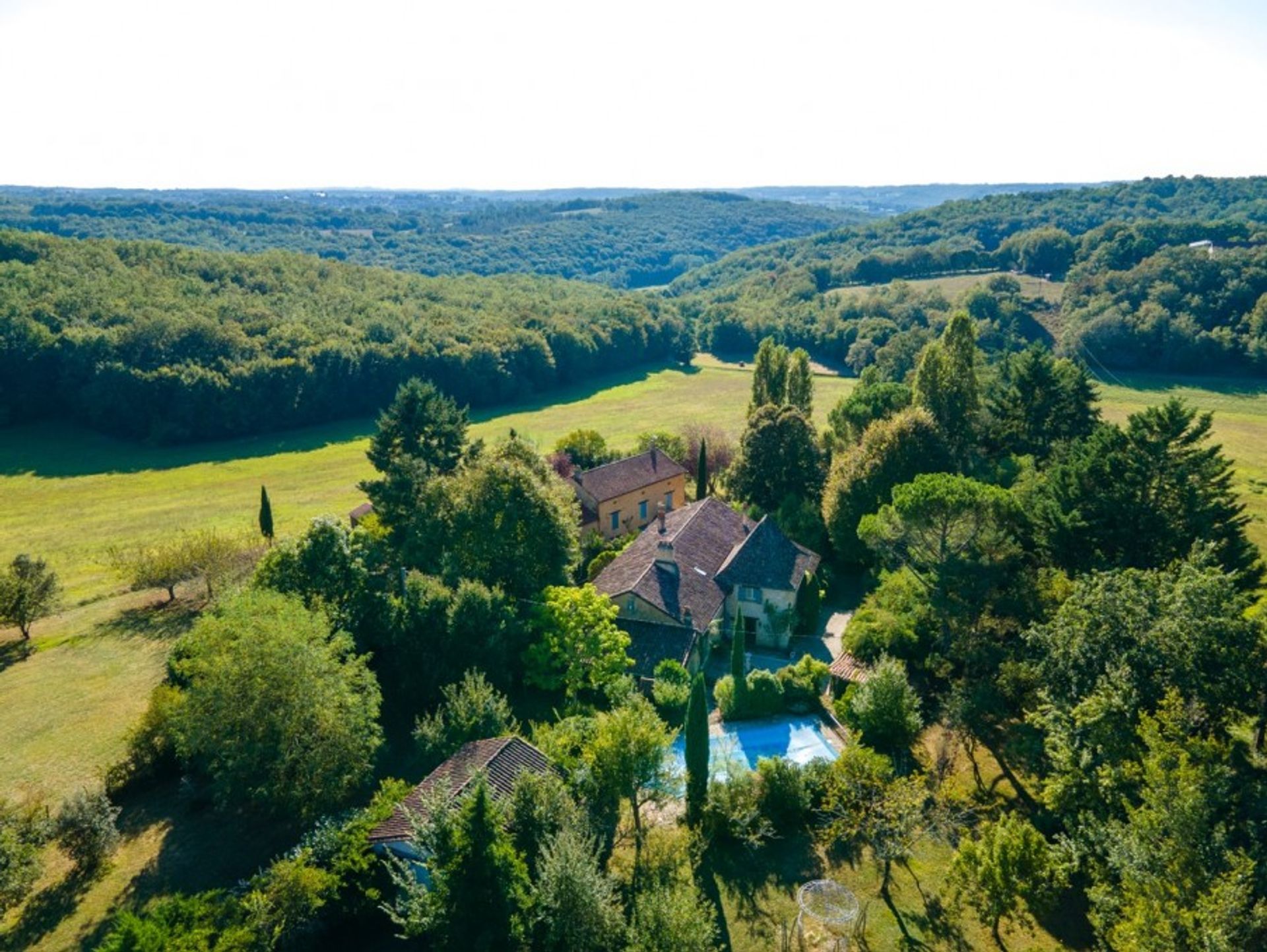 بيت في Saint-Avit-Senieur, Nouvelle-Aquitaine 10024792