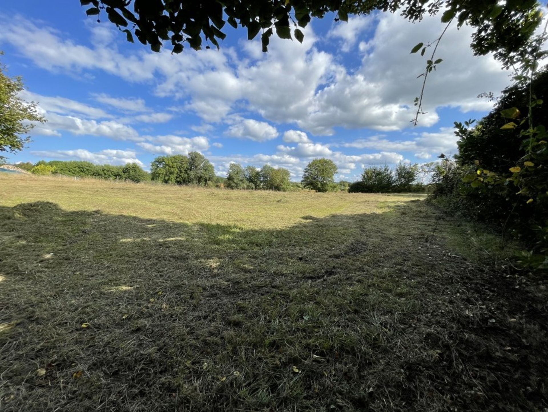 Tierra en Ste sabine born, Nouvelle-Aquitaine 10024856