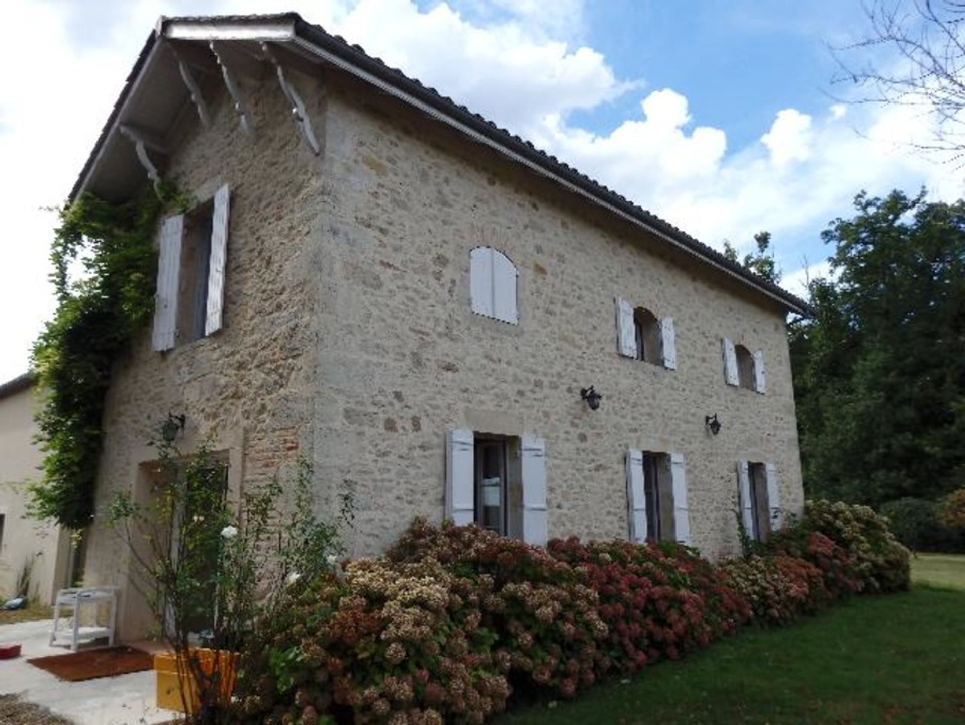 Rumah di Monsegur, Nouvelle-Aquitaine 10024876