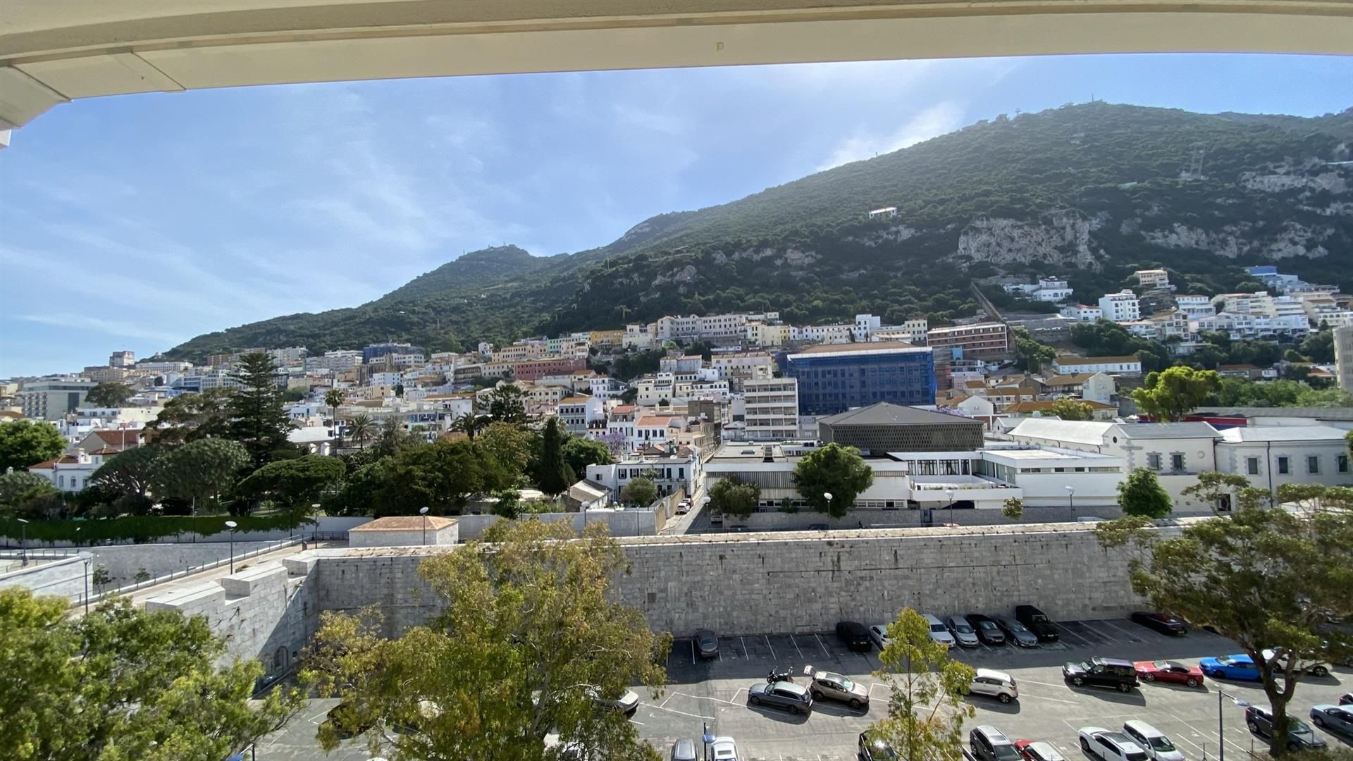 Borettslag i Ragged Staff Wharf, Gibraltar 10024972