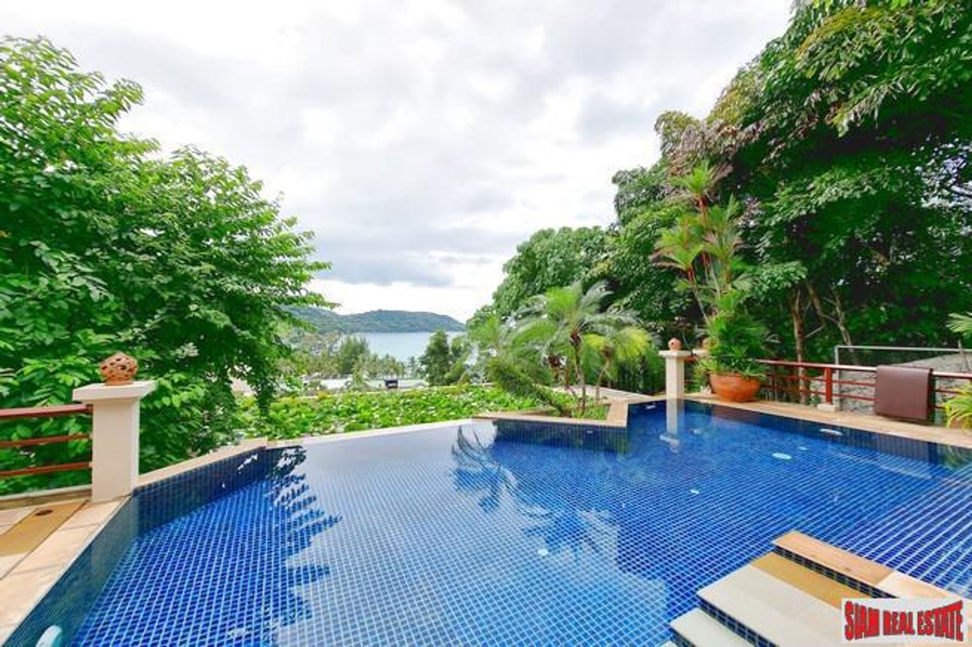 Condominium dans Kata, Phuket 10025007