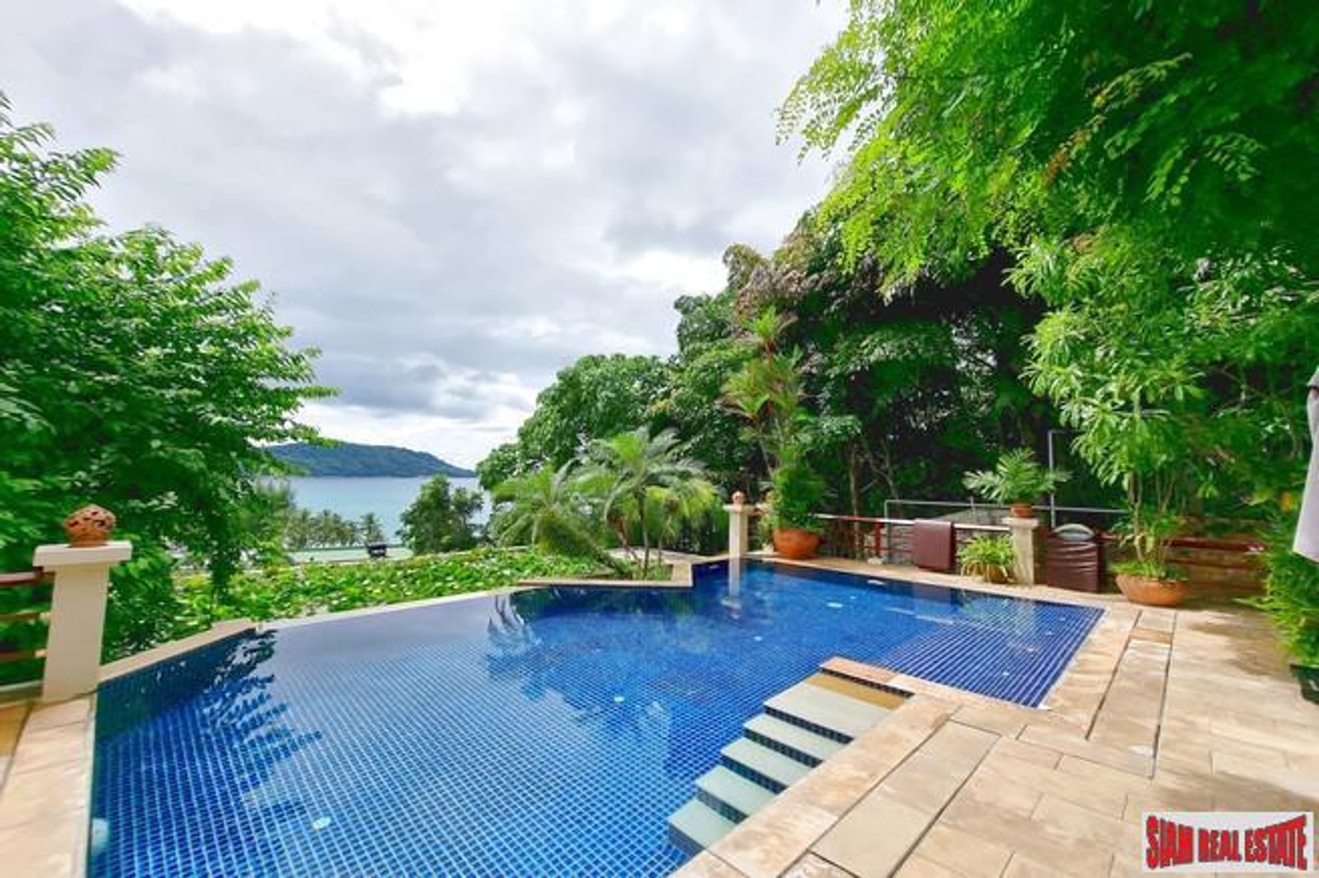 Condominio en Kata, Phuket 10025007