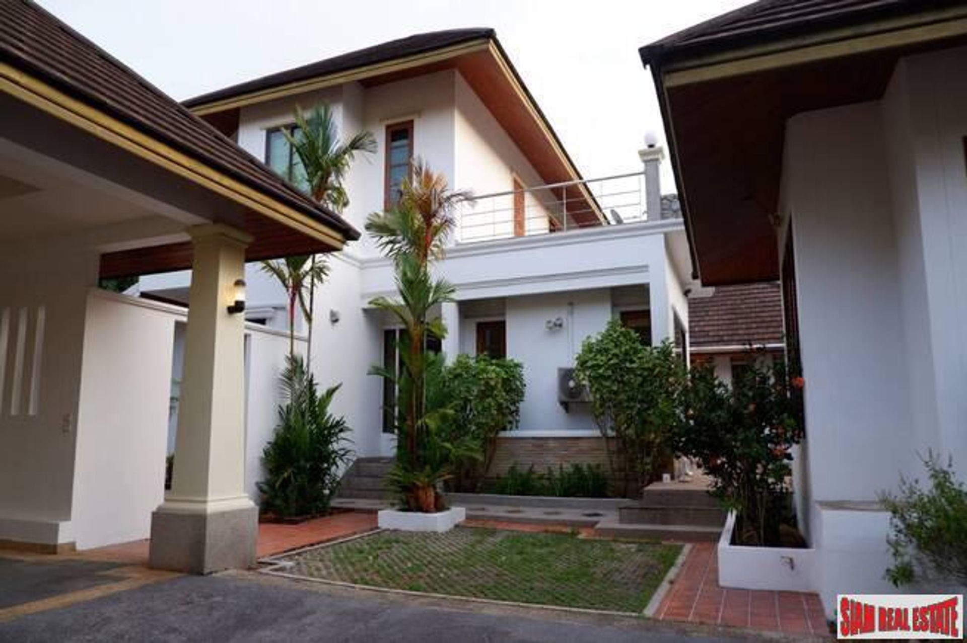 Huis in Ban Lum Fuang, Phuket 10025078