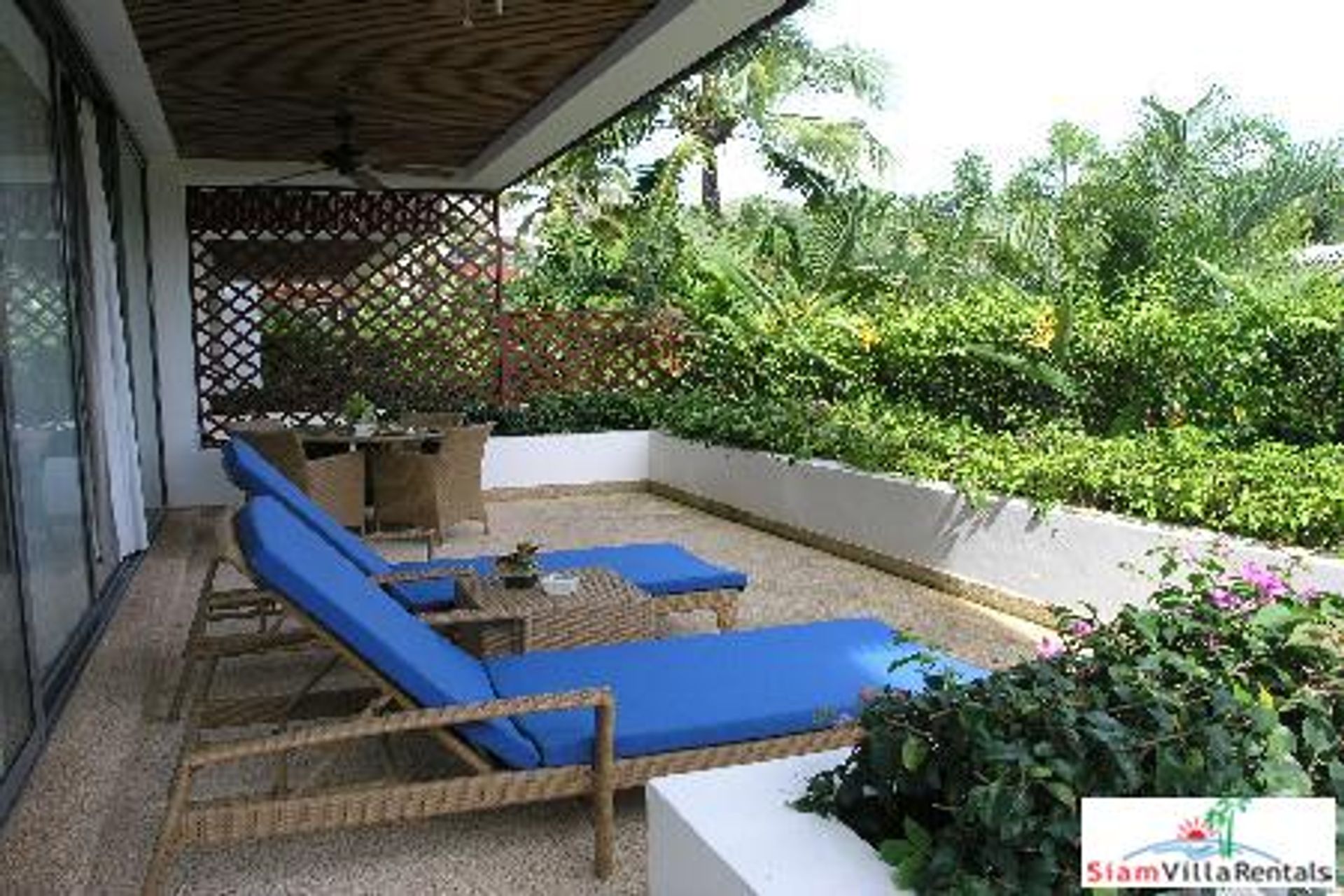 Condominium dans Layan, Phuket 10025090