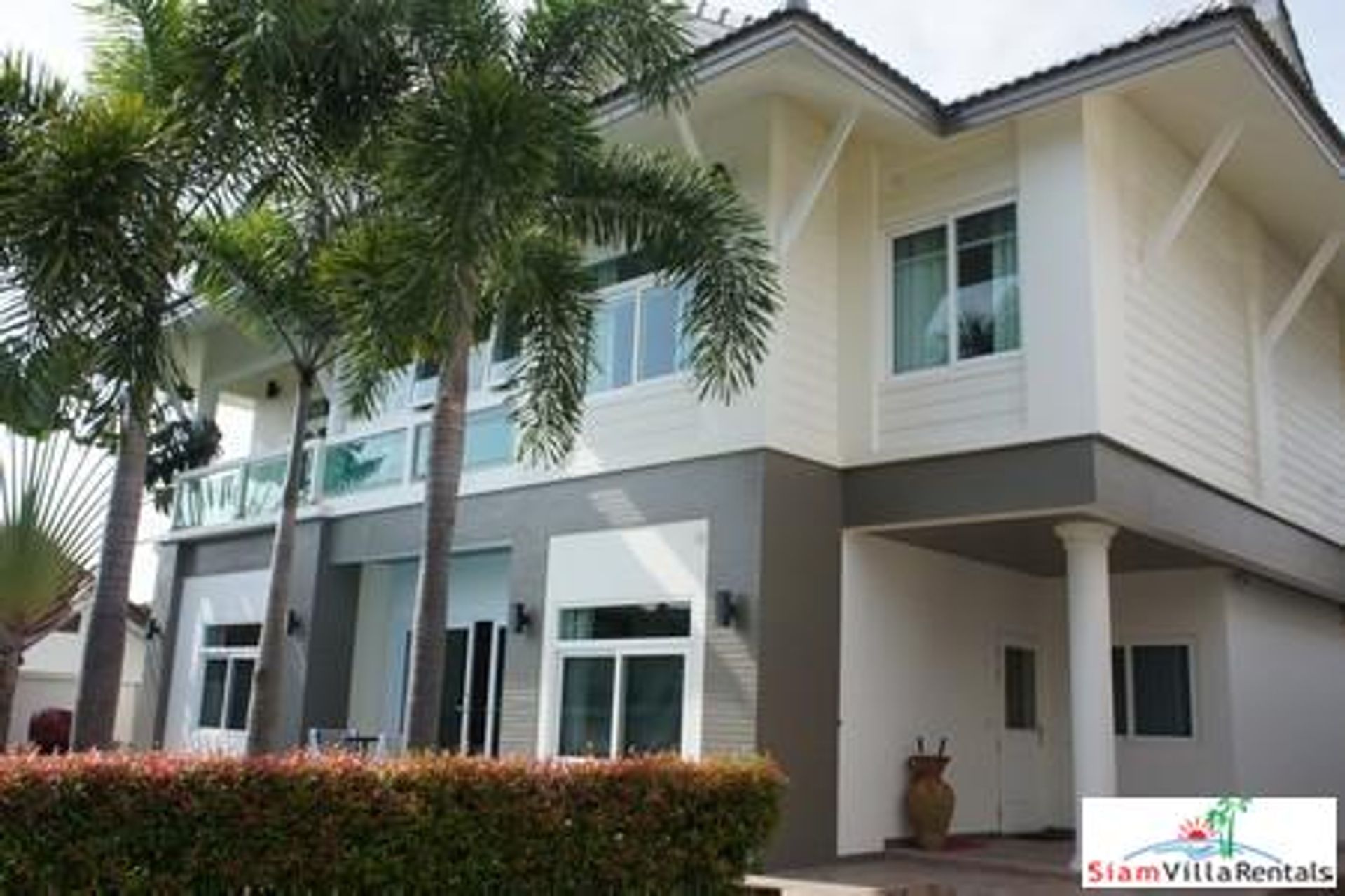 Huis in Ban Bo Rae, Phuket 10025214