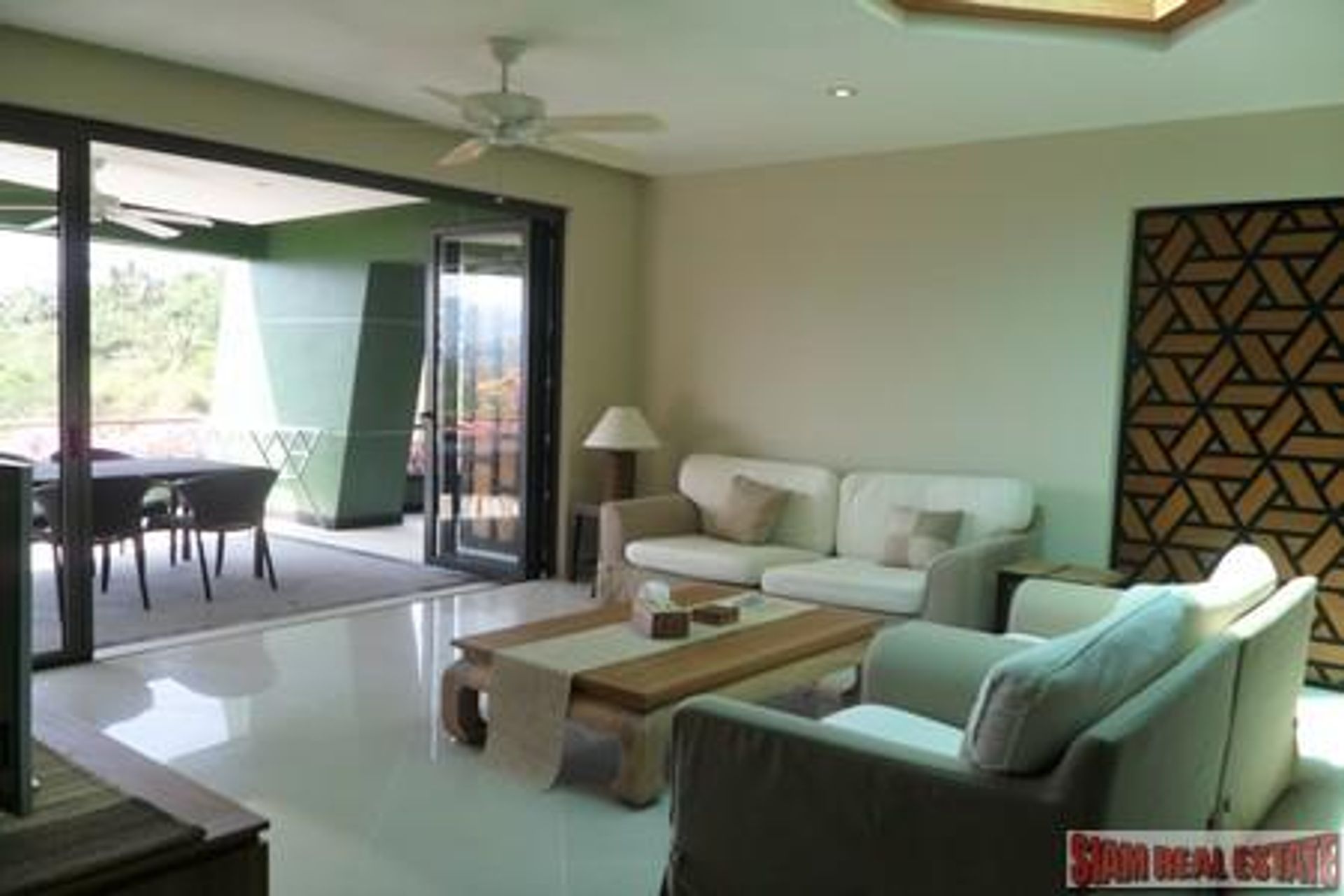 Condominium dans Ban Khok Chang, Phuket 10025222