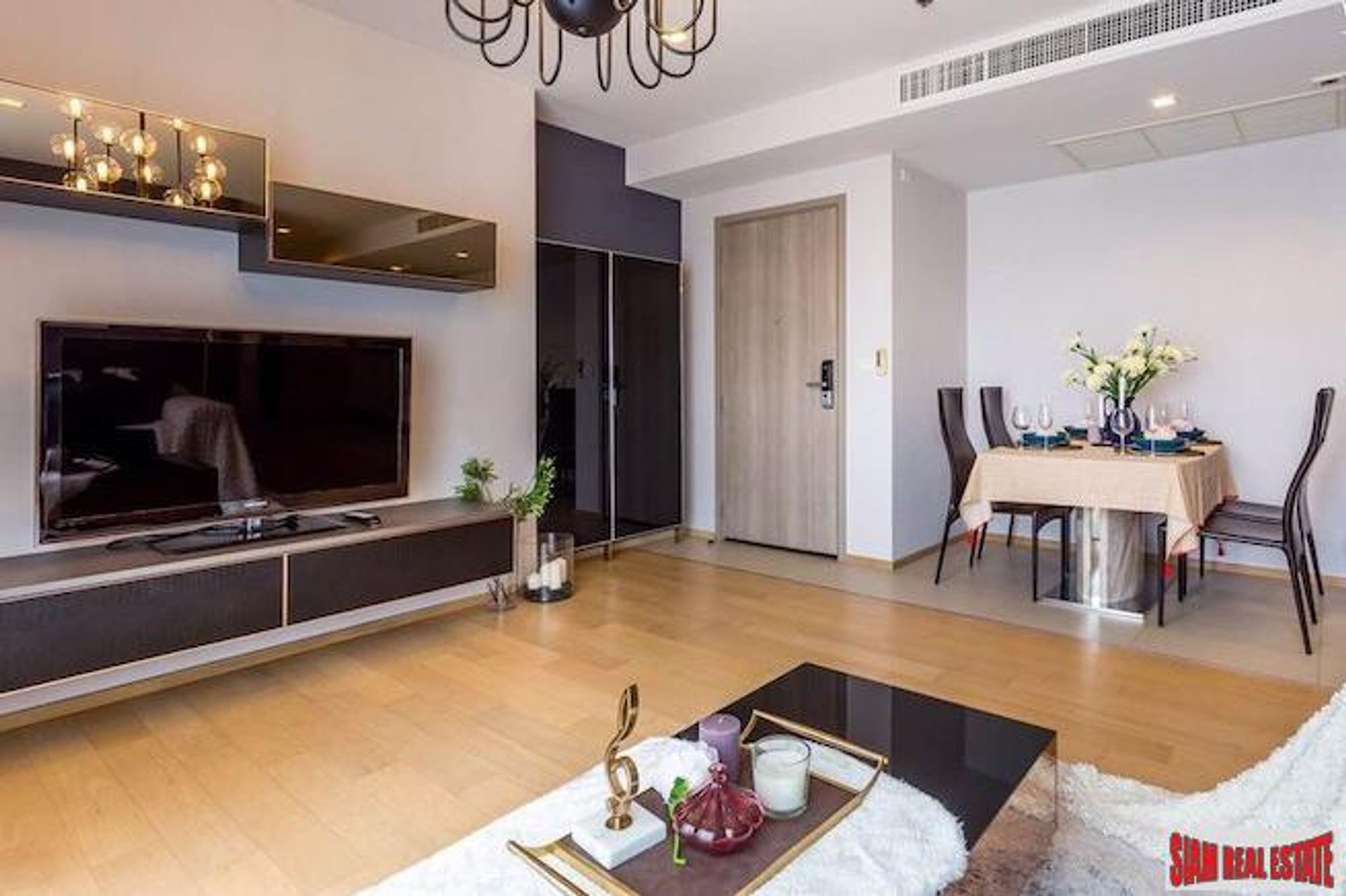 Condominium in Phrom Phong, Bangkok 10025263