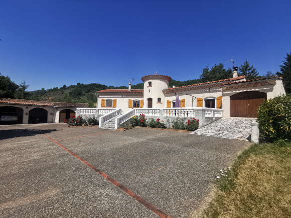 House in Proche Quillan-Grande Villa 175 M2 Avec Piscine, Occitanie 10025288