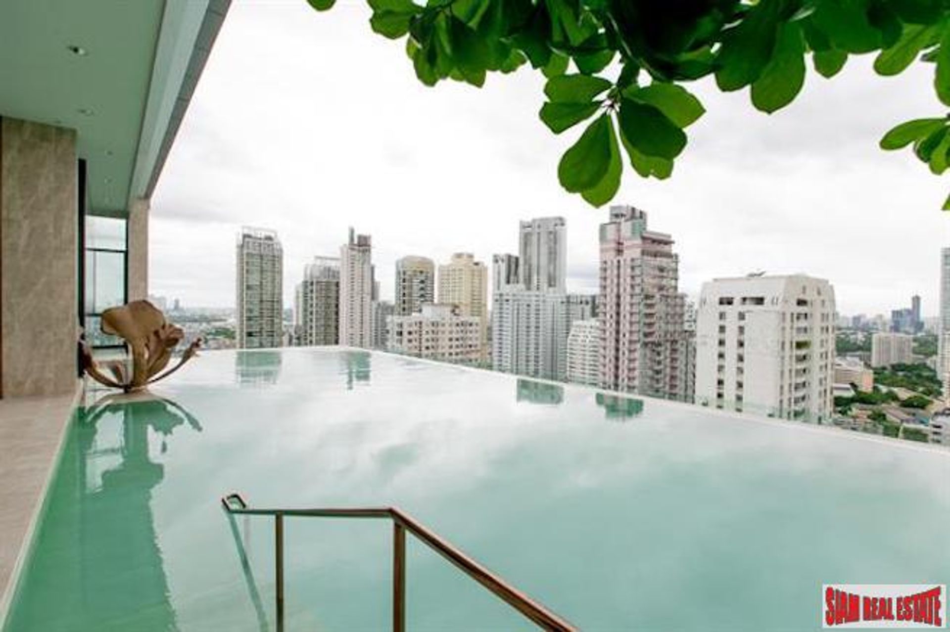 Condominio en Phrom Phong, Bangkok 10025292