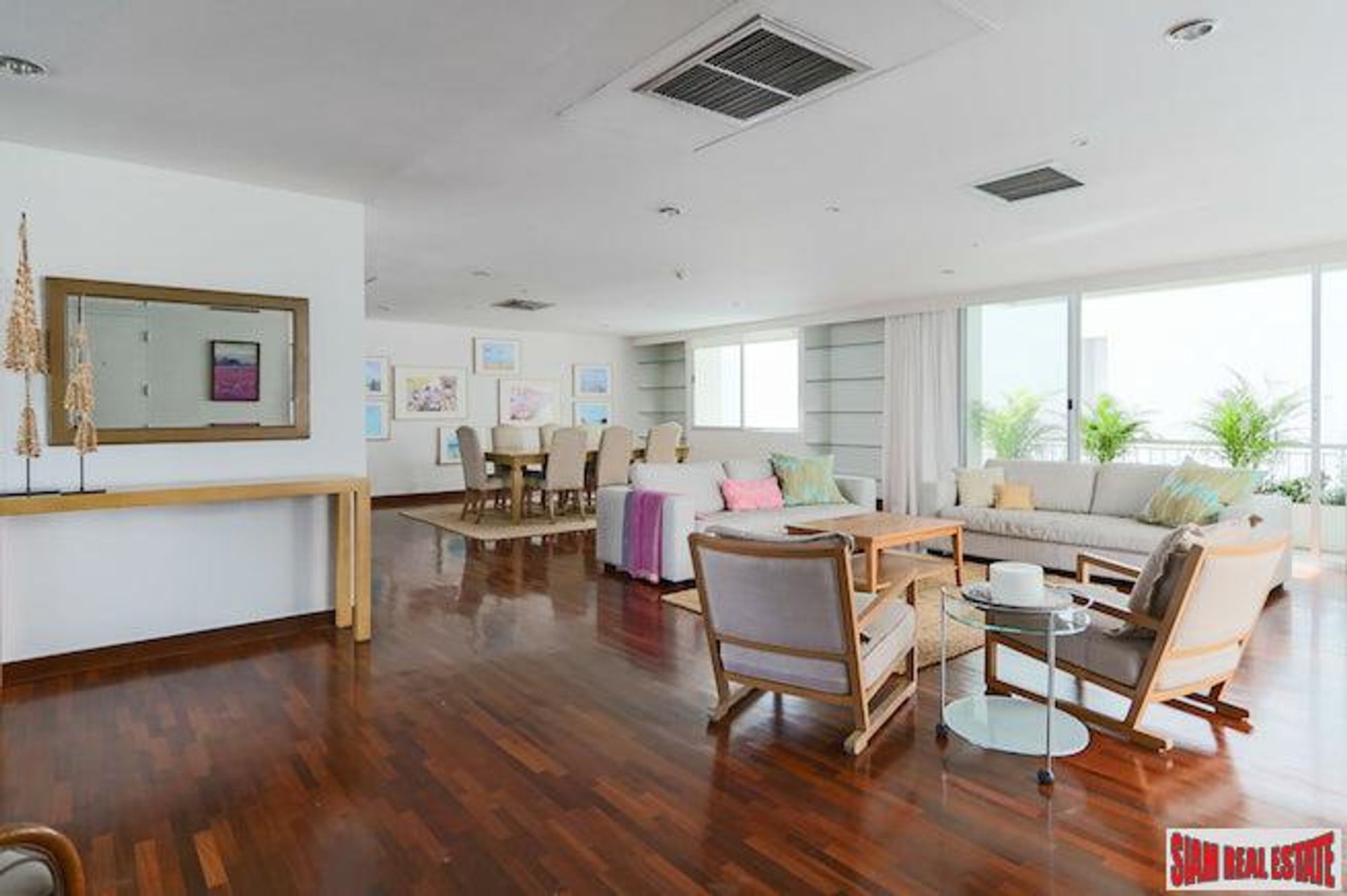 Condominium in Sathon, Bangkok 10025313