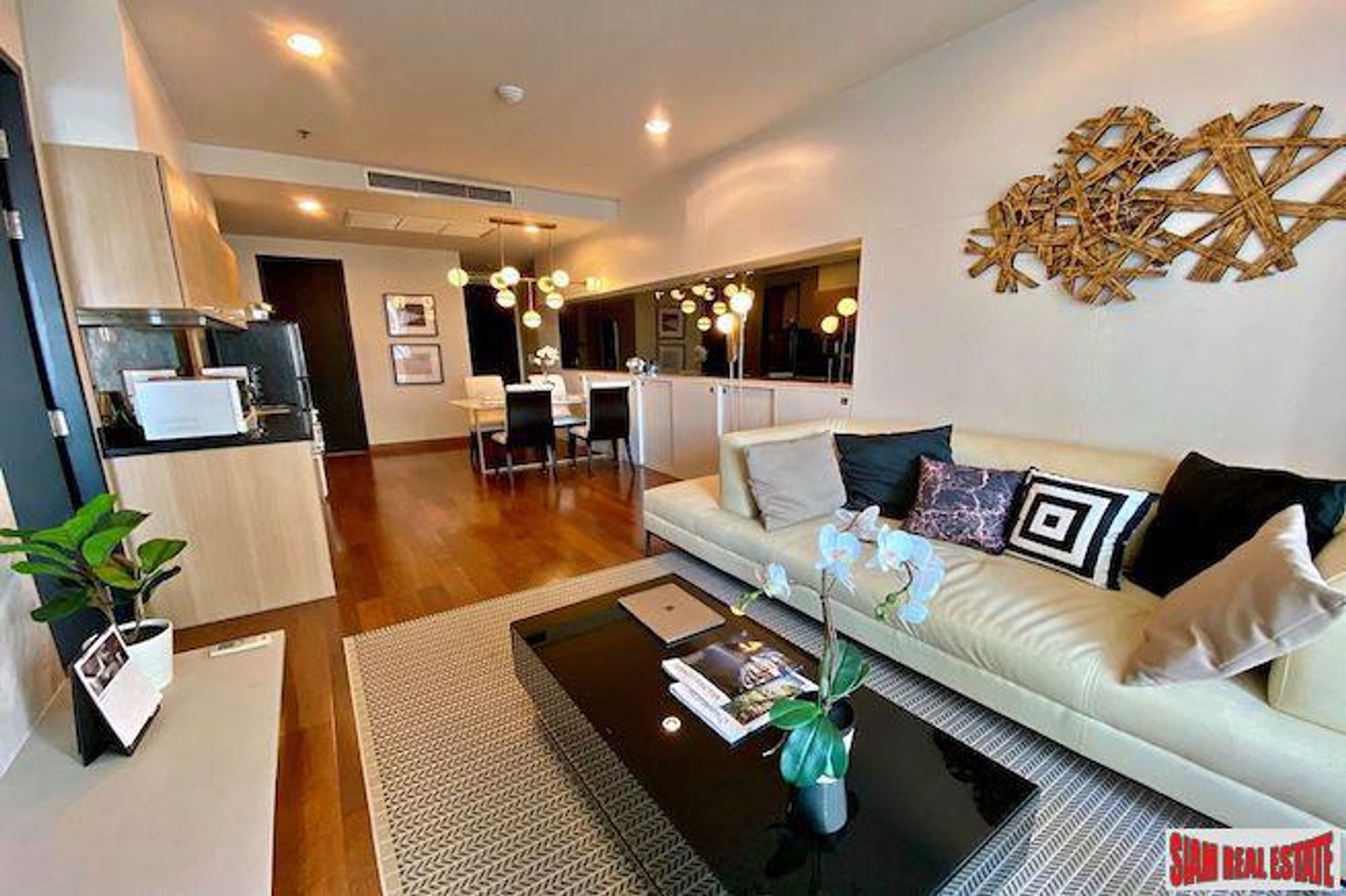 Condominium in Chit Lom, Bangkok 10025325