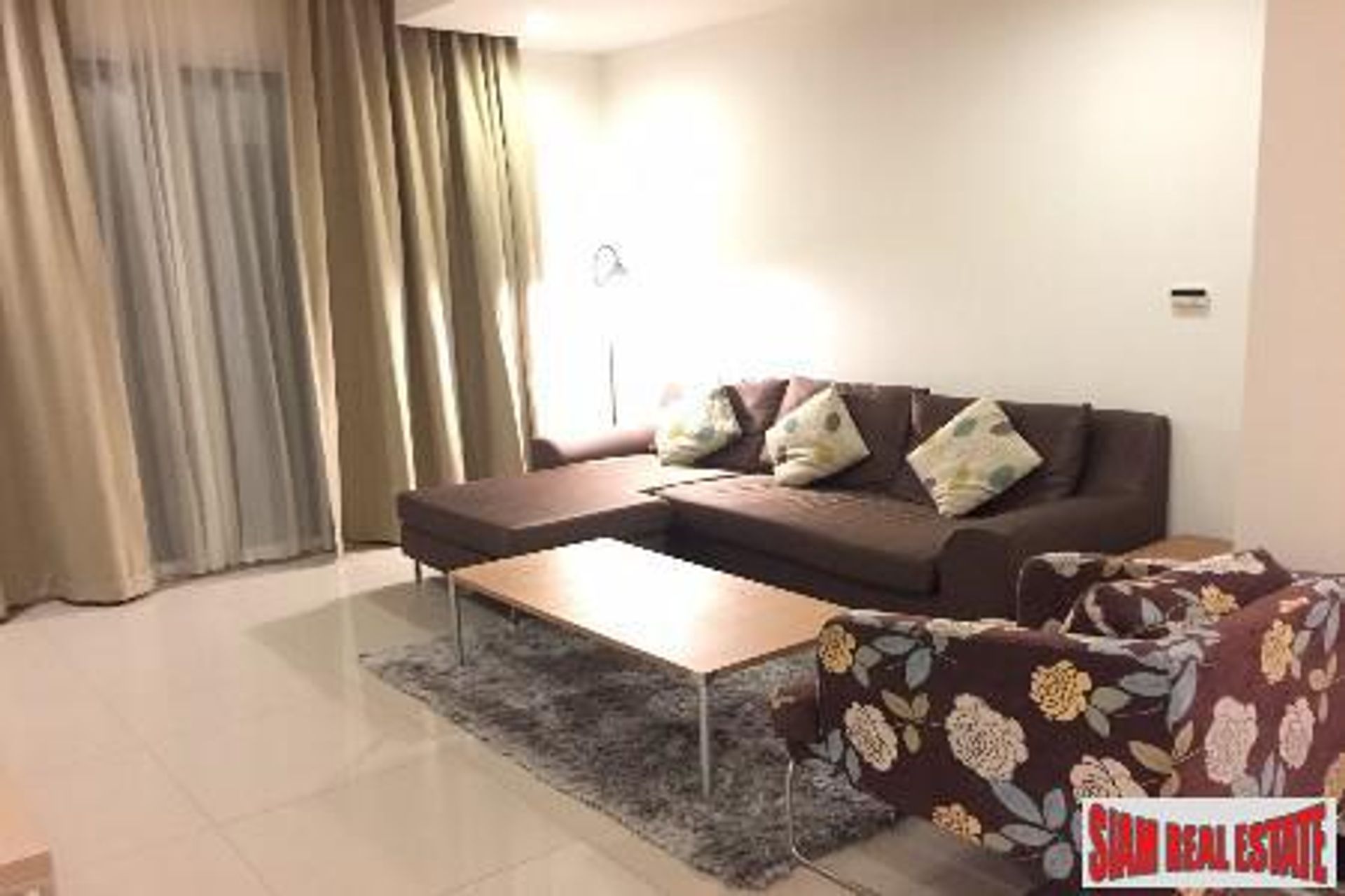 Condominium dans Nana, Bangkok 10025343