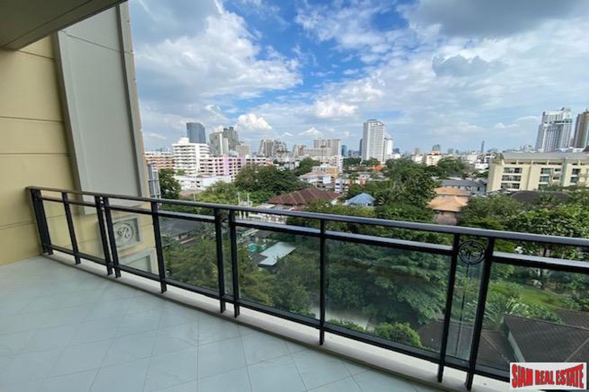 Osakehuoneisto sisään Watthana, Krung Thep Maha Nakhon 10025345