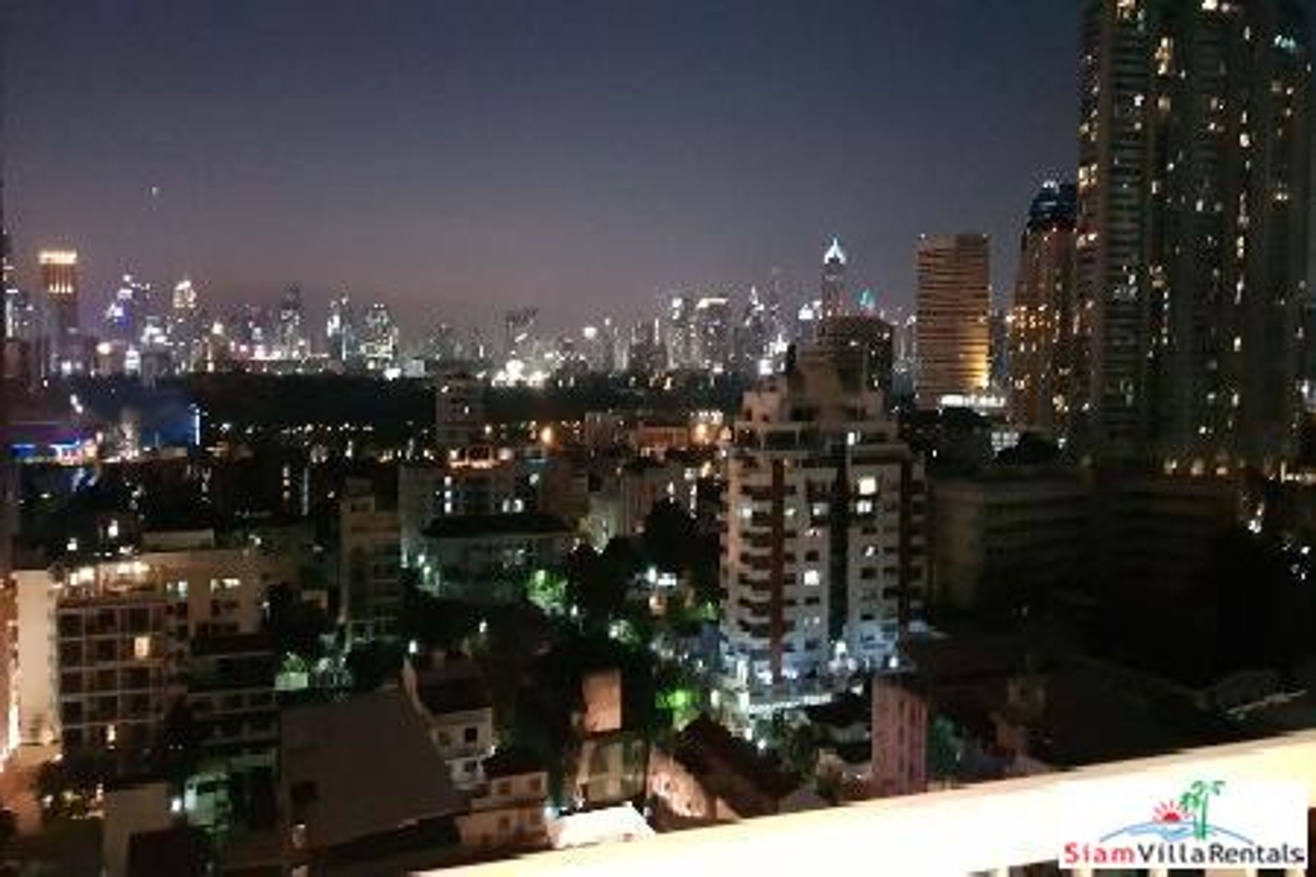 Osakehuoneisto sisään Phrom Phong, Bangkok 10025386