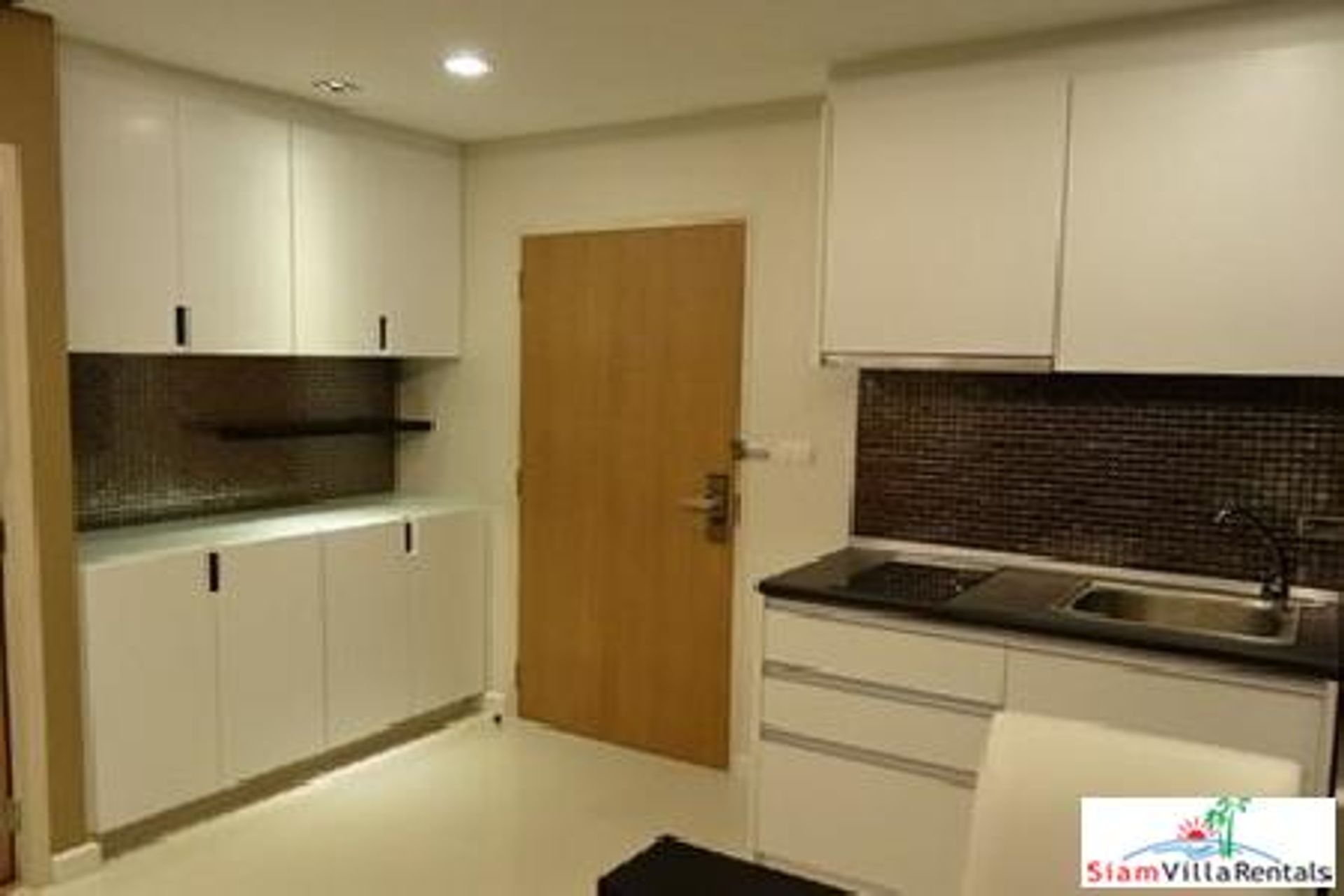 Condominium in Khlong Toei, Krung Thep Maha Nakhon 10025388