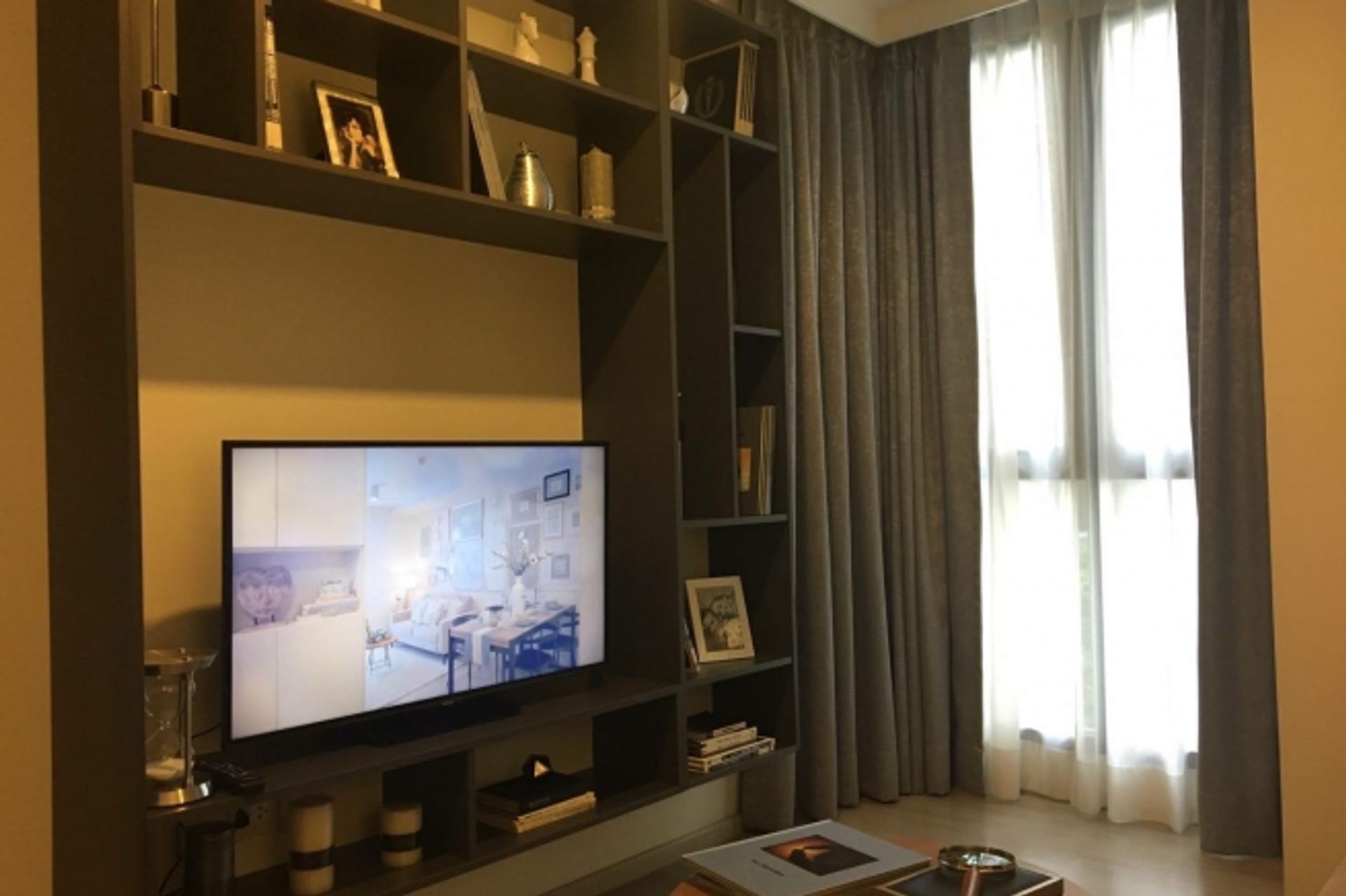 Condominium in Pathum Wan, Krung Thep Maha Nakhon 10025399