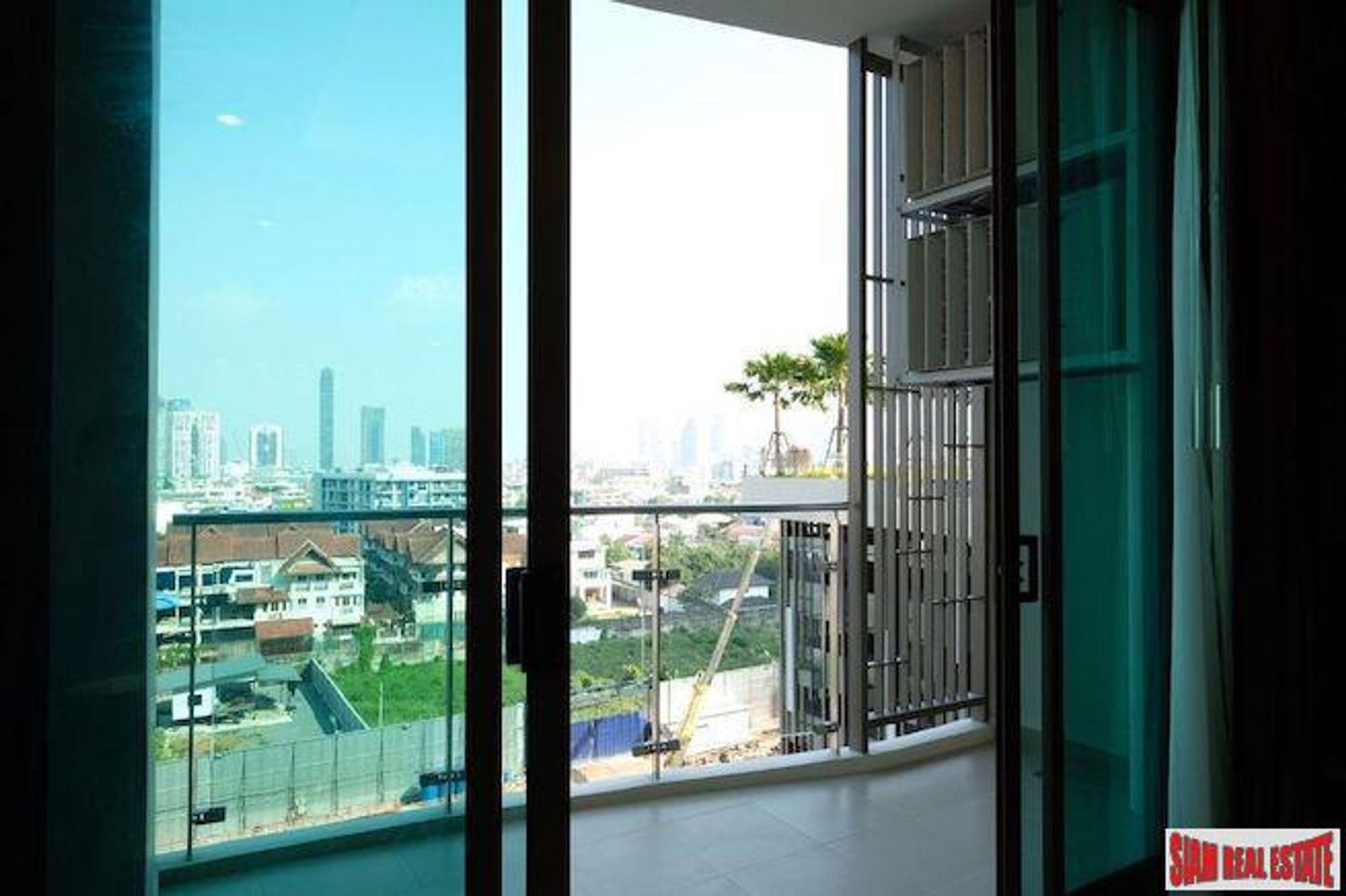 Condominium in Phrom Phong, Bangkok 10025429