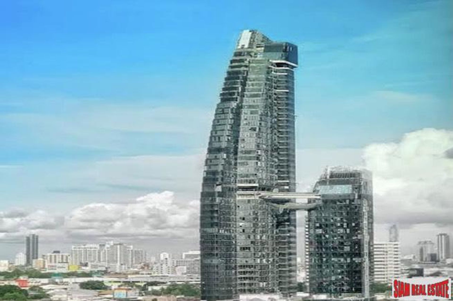 Condominium in Khlong Toei, Krung Thep Maha Nakhon 10025472