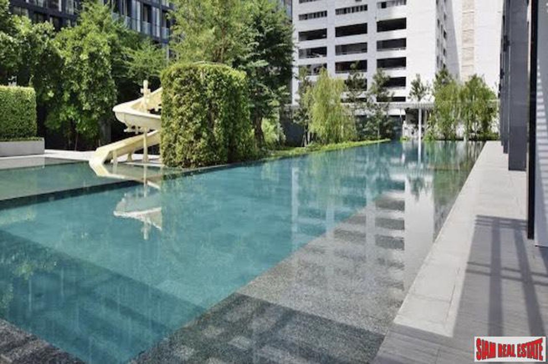 Condominium in Phloen Chit, Bangkok 10025475