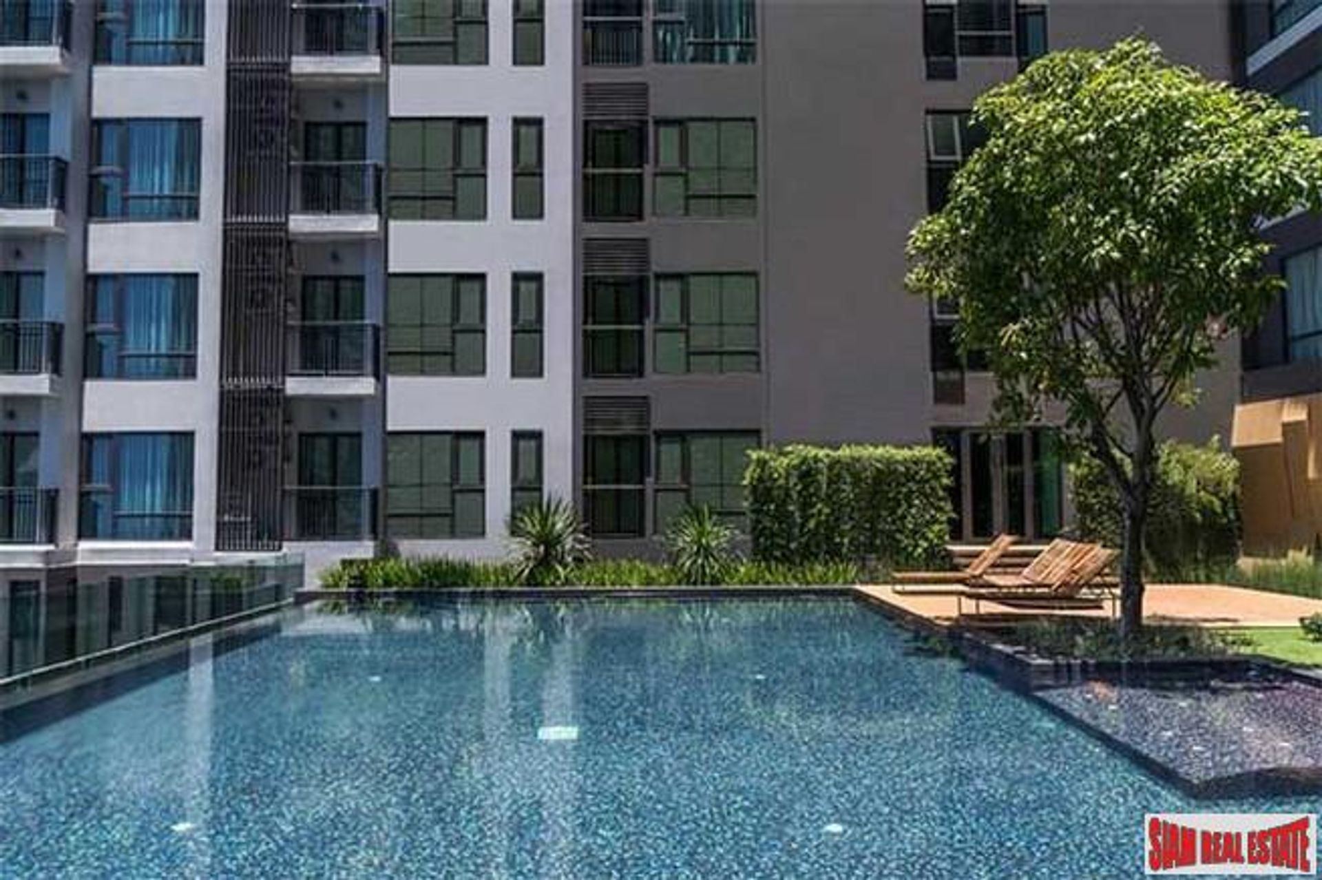 Condominium in Khlong Toei, Krung Thep Maha Nakhon 10025511