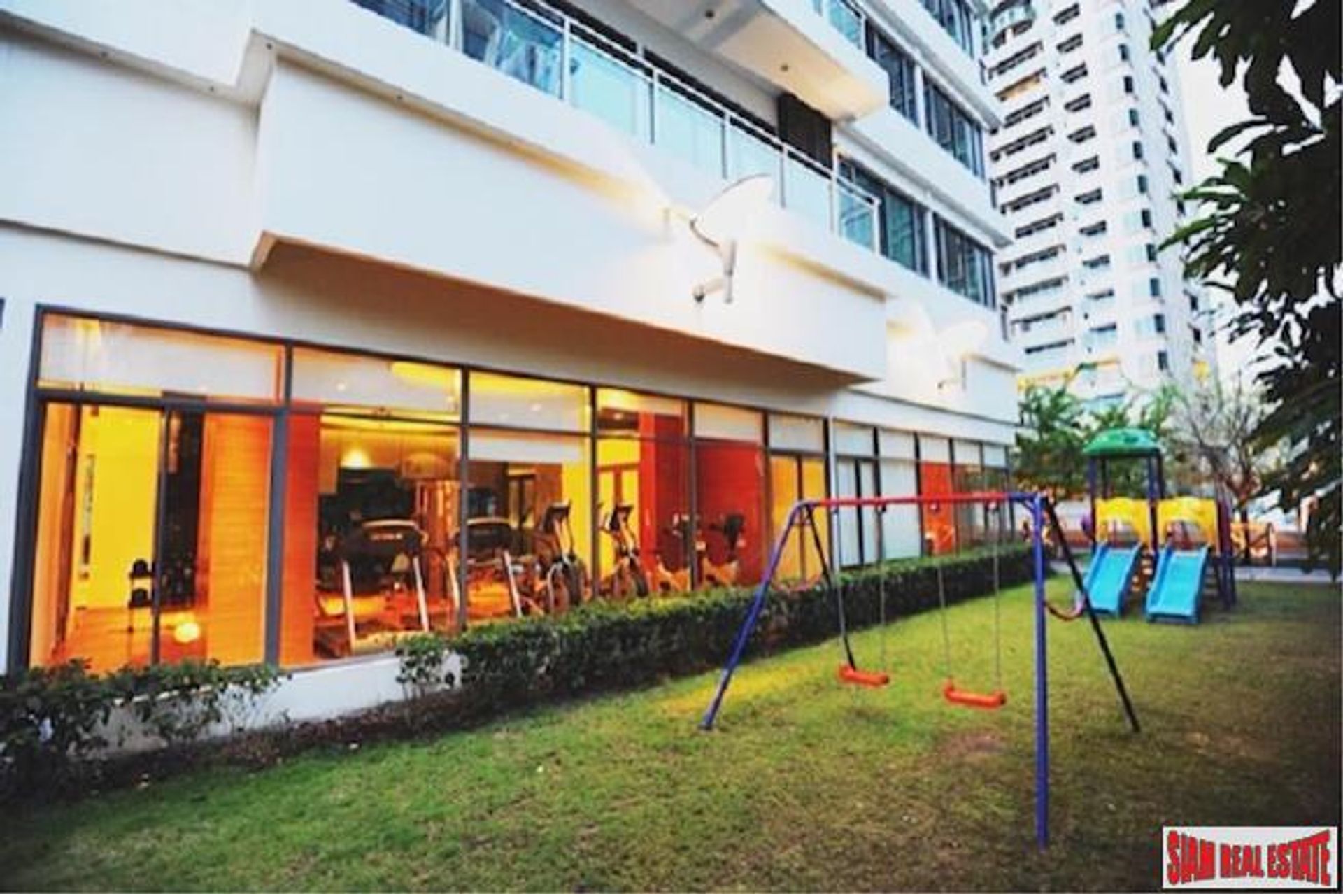 Condominium in Khlong Toei, Krung Thep Maha Nakhon 10025513