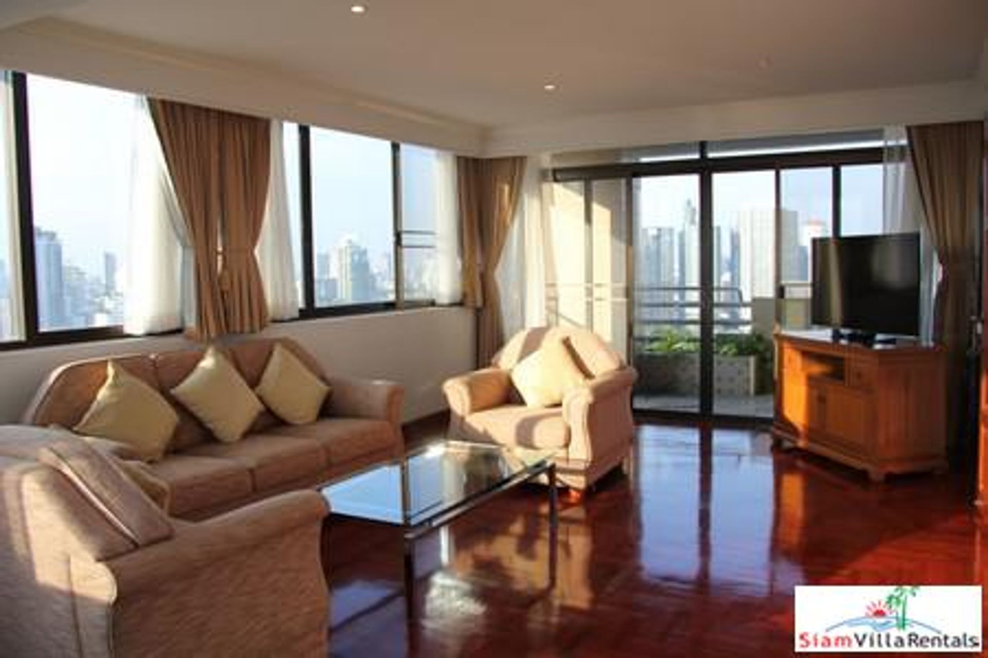 Condominium in Phrom Phong, Bangkok 10025514