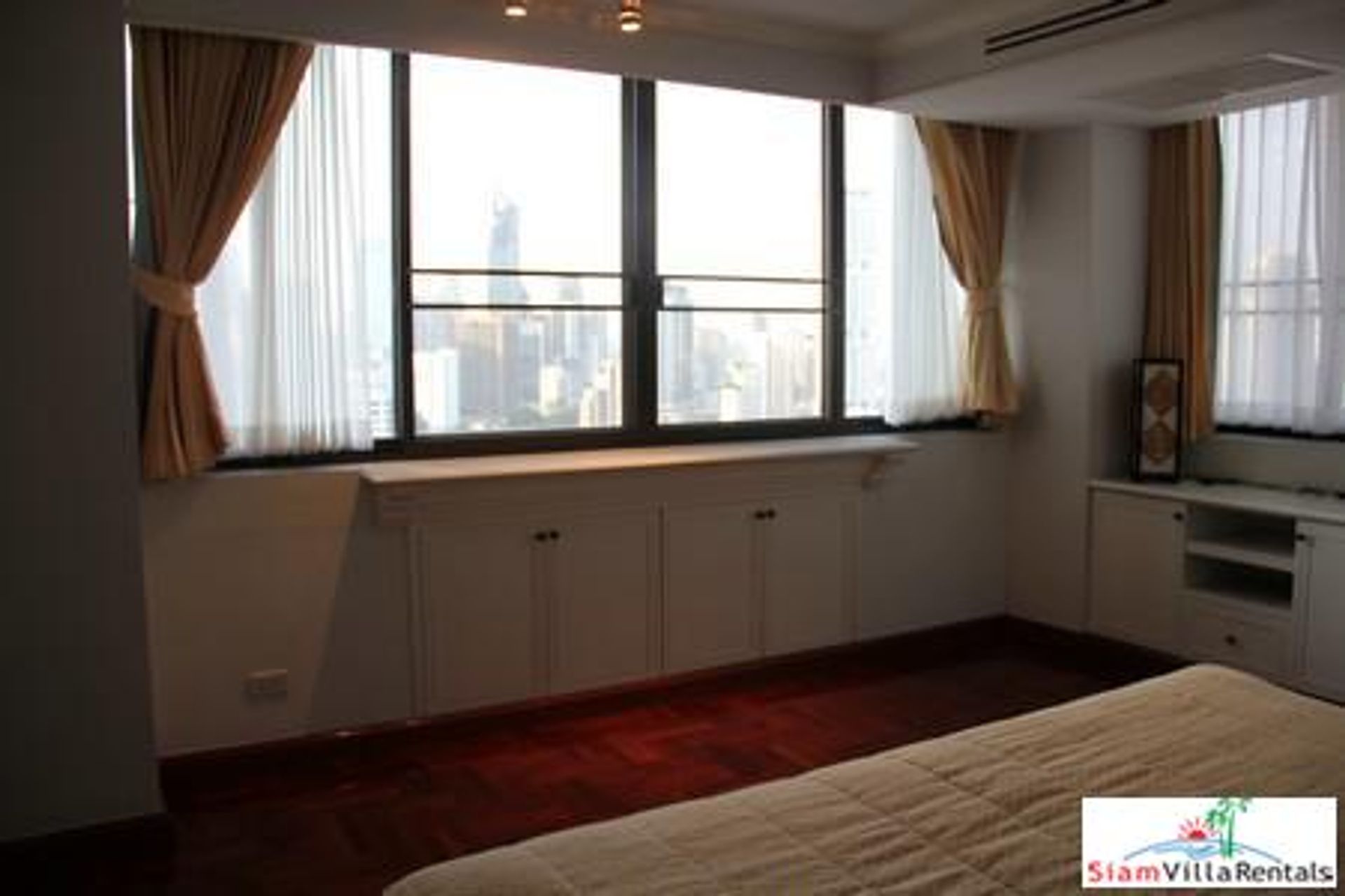 Condominium in Phrom Phong, Bangkok 10025514