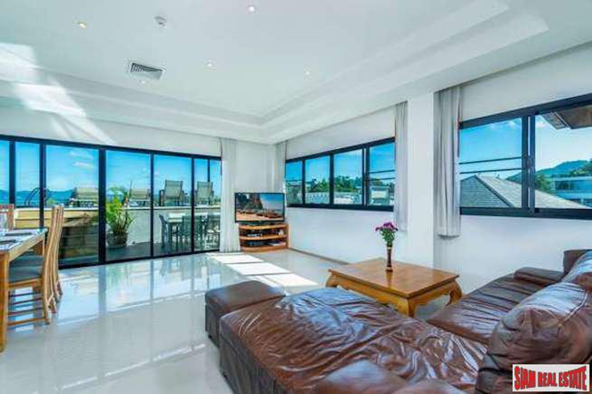 Condominio en Ban Lum Fuang, Phuket 10025531