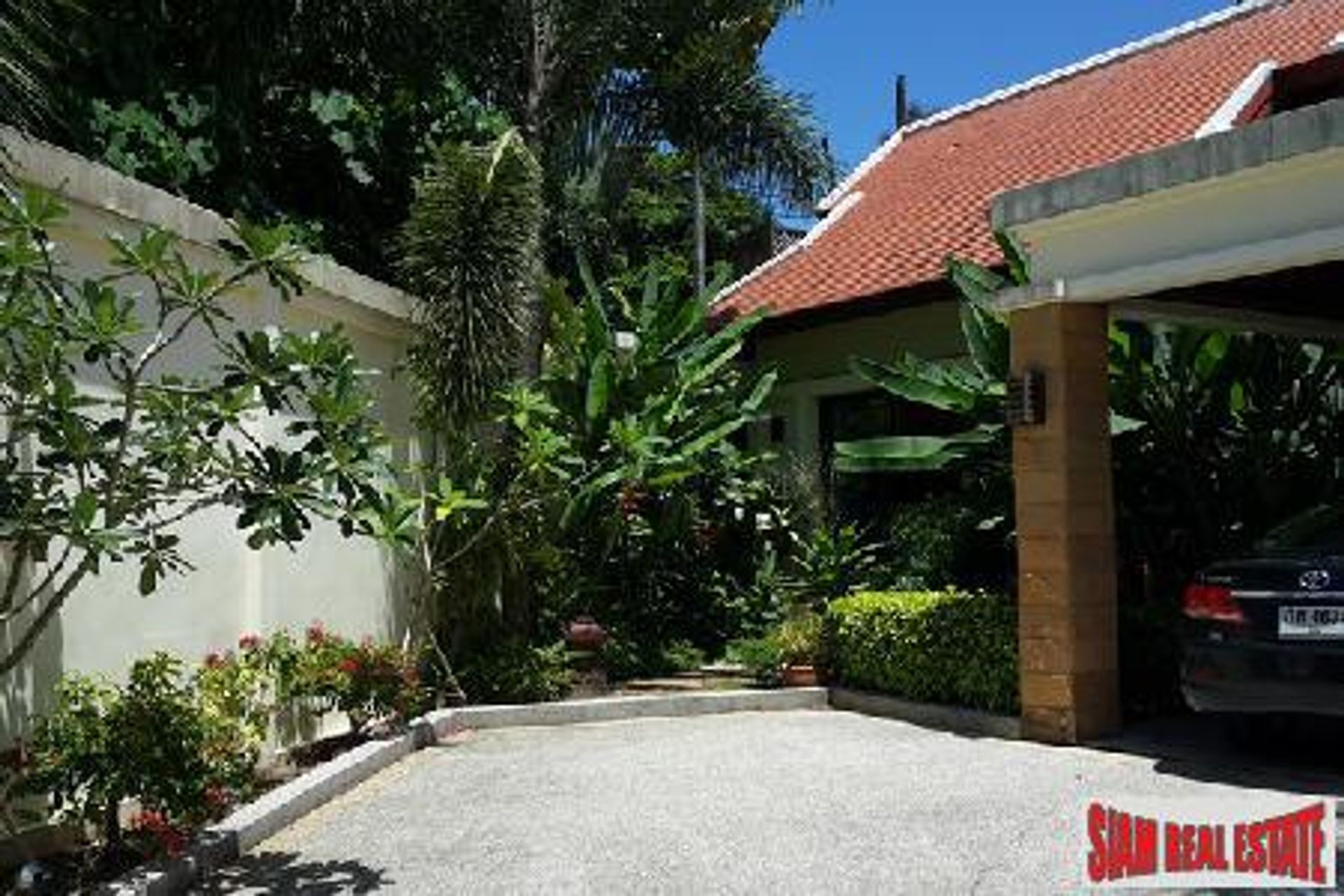 жилой дом в Nai Harn, Phuket 10025589