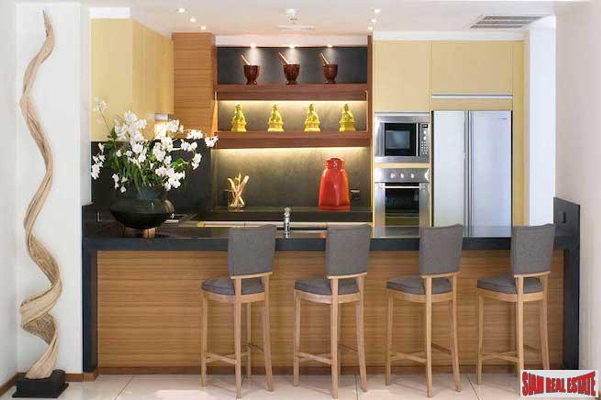 Condominium in Surin Beach, Phuket 10025601