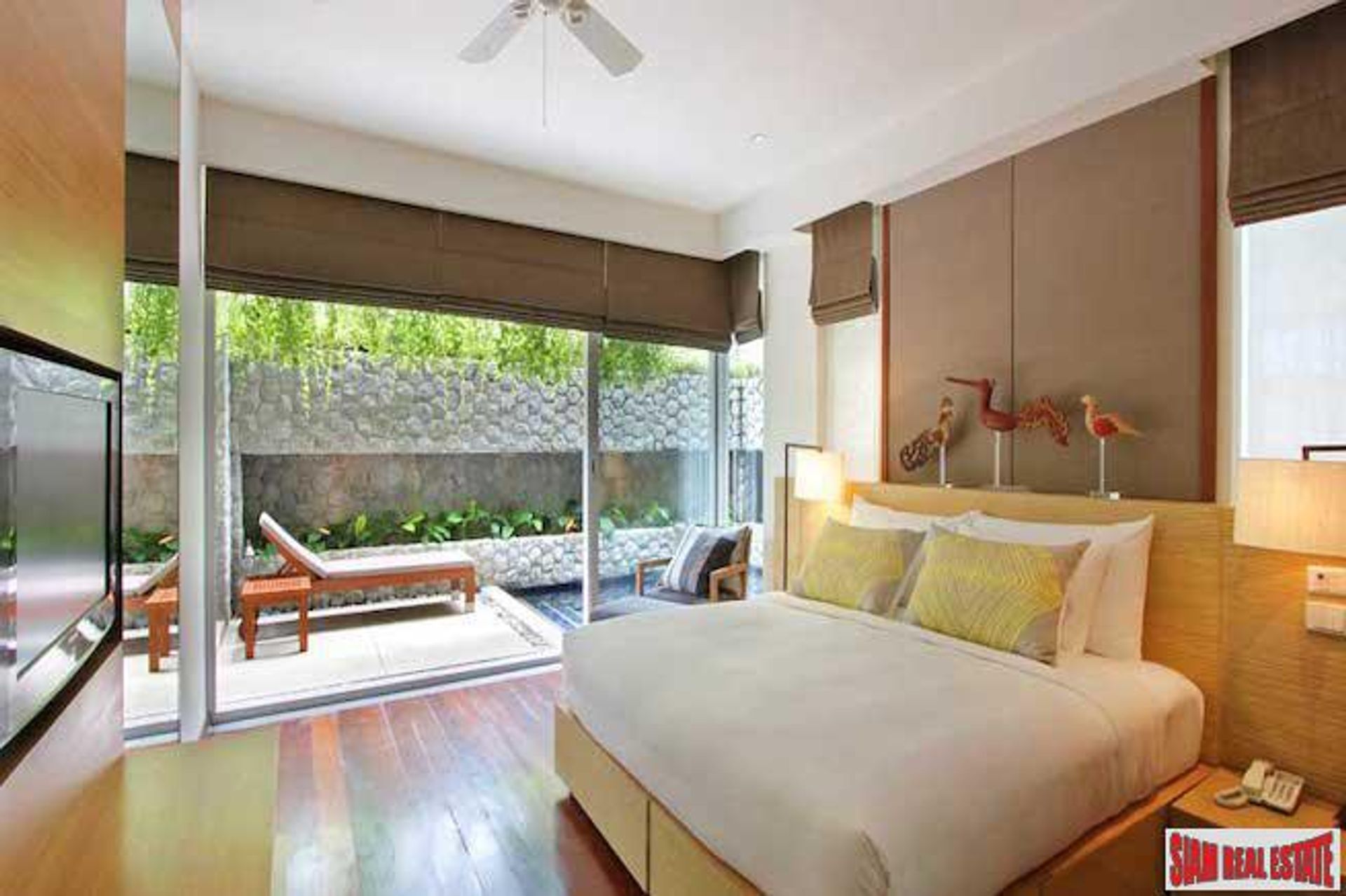 Condominium in Surin Beach, Phuket 10025601