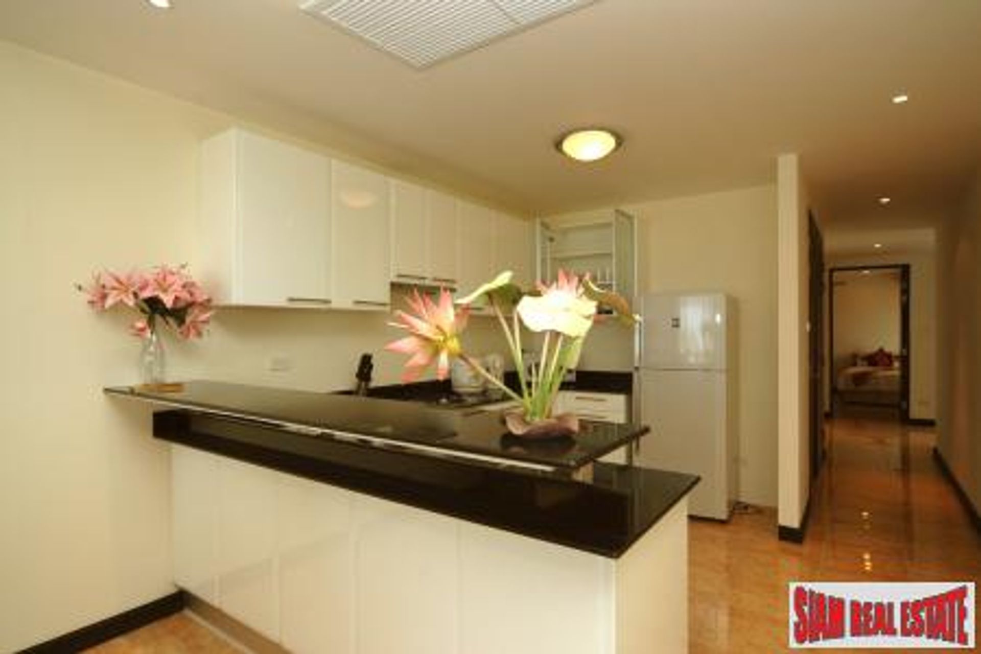 Condominium in Ban Ao Po, Phuket 10025652