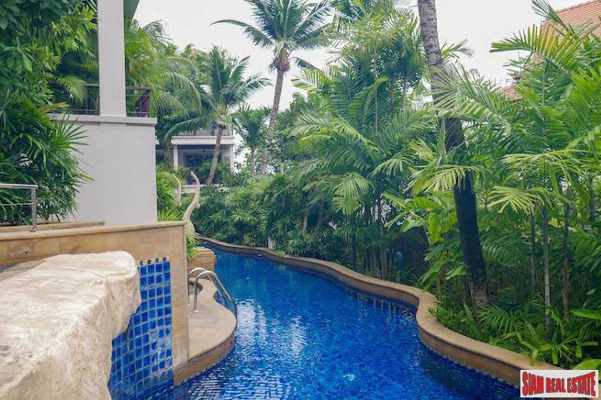 Condominio nel Kata, Phuket 10025685