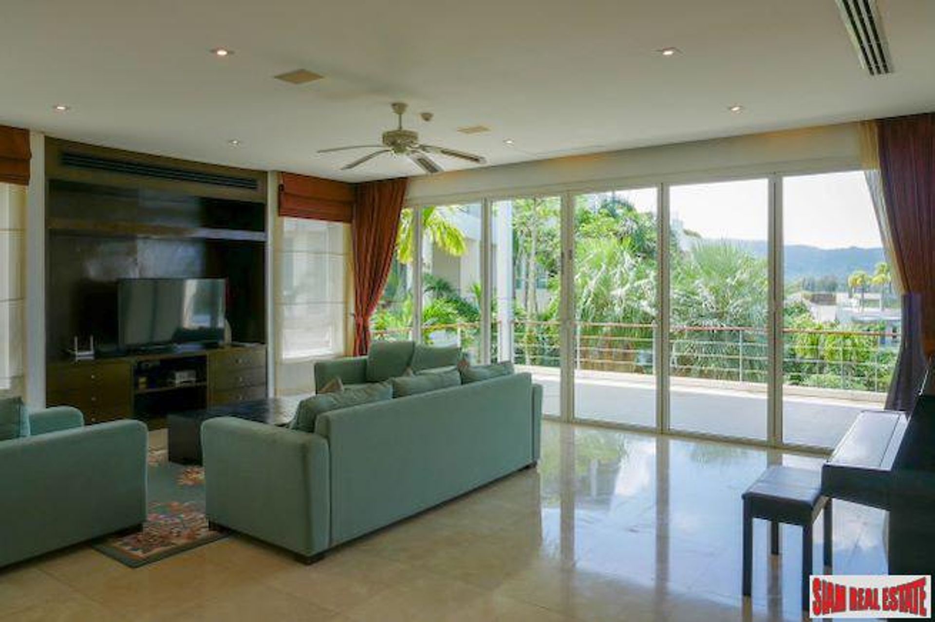 Condominium dans Layan, Phuket 10025723