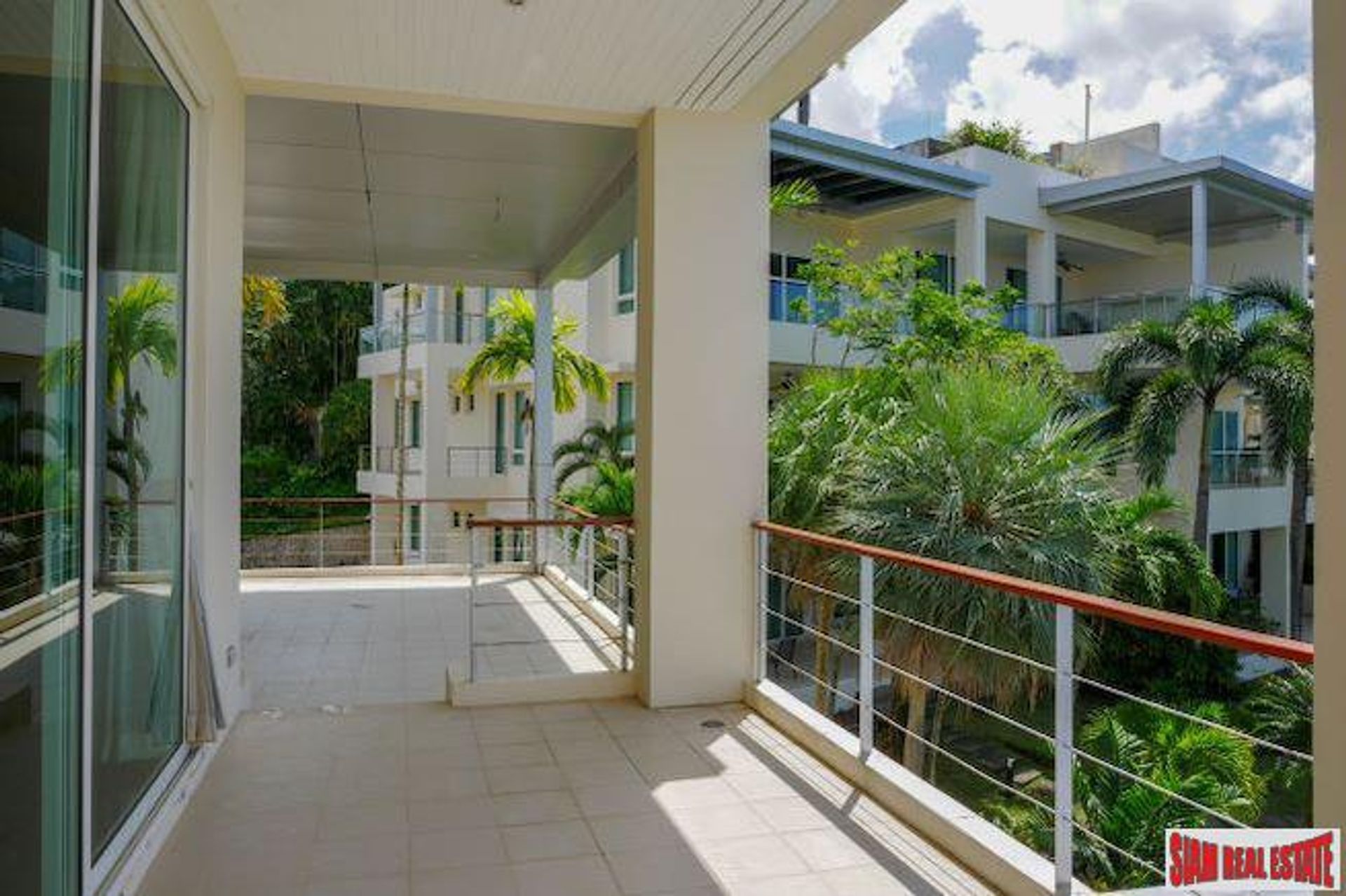 Condominium dans Layan, Phuket 10025723