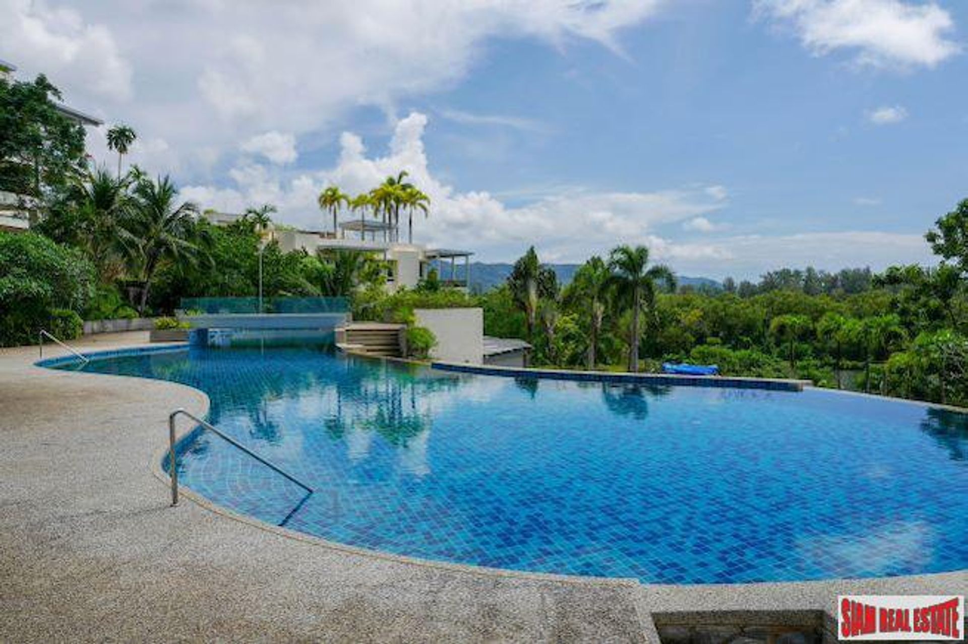 Condominium dans Layan, Phuket 10025723