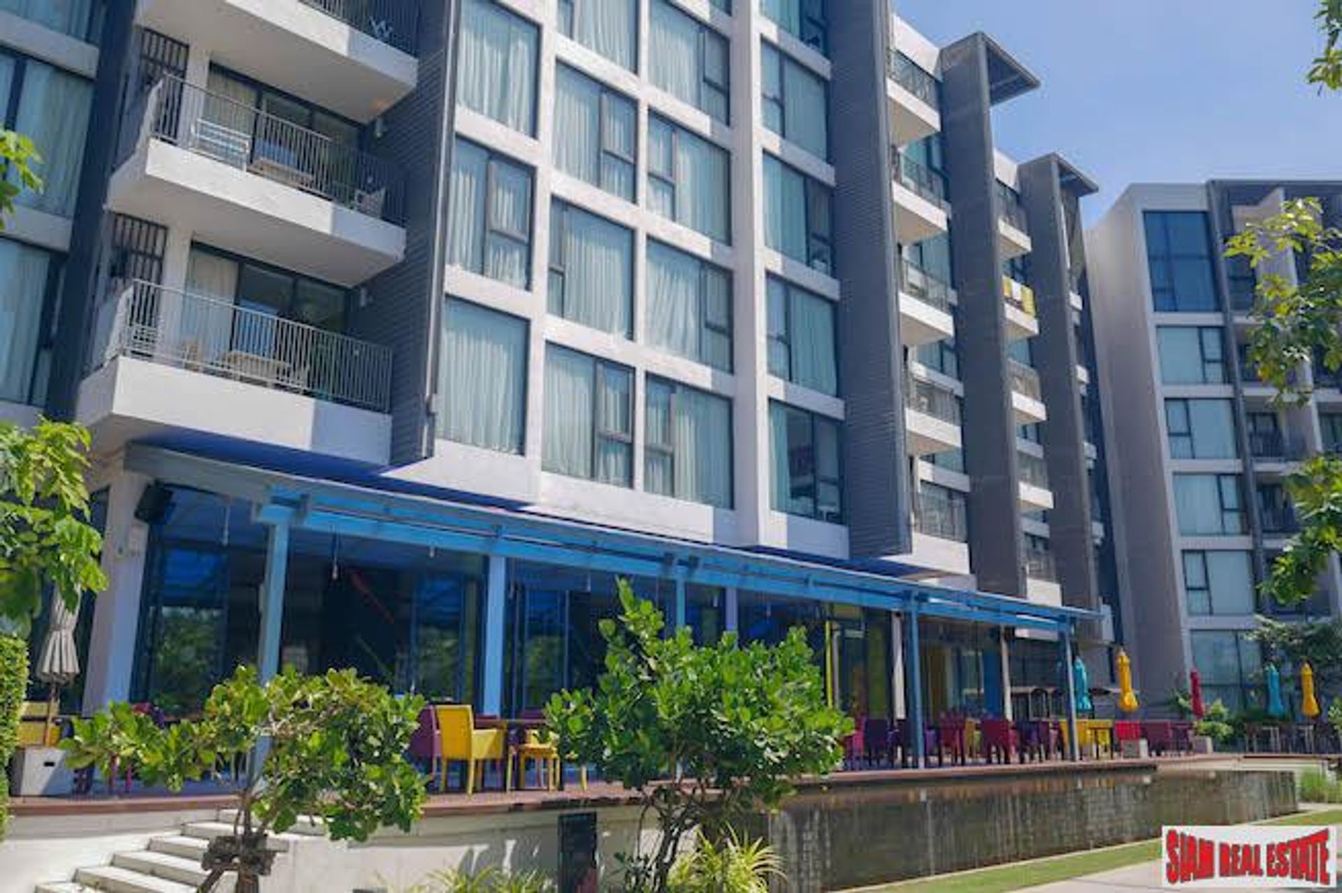 Condominium in Ban Pa Sak, Phuket 10025759