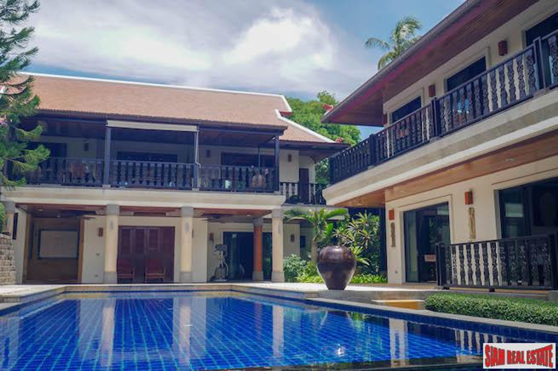 жилой дом в Nai Harn, Phuket 10025792