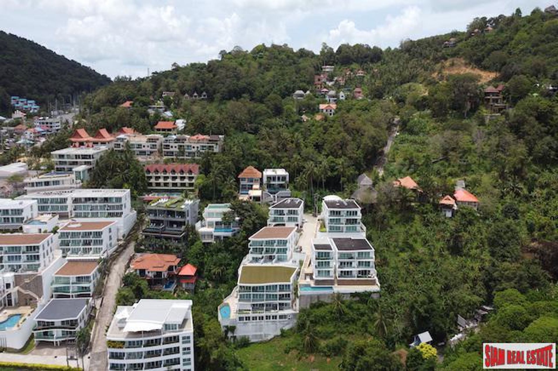 Condominio nel Divieto Kata, Phuket 10025795