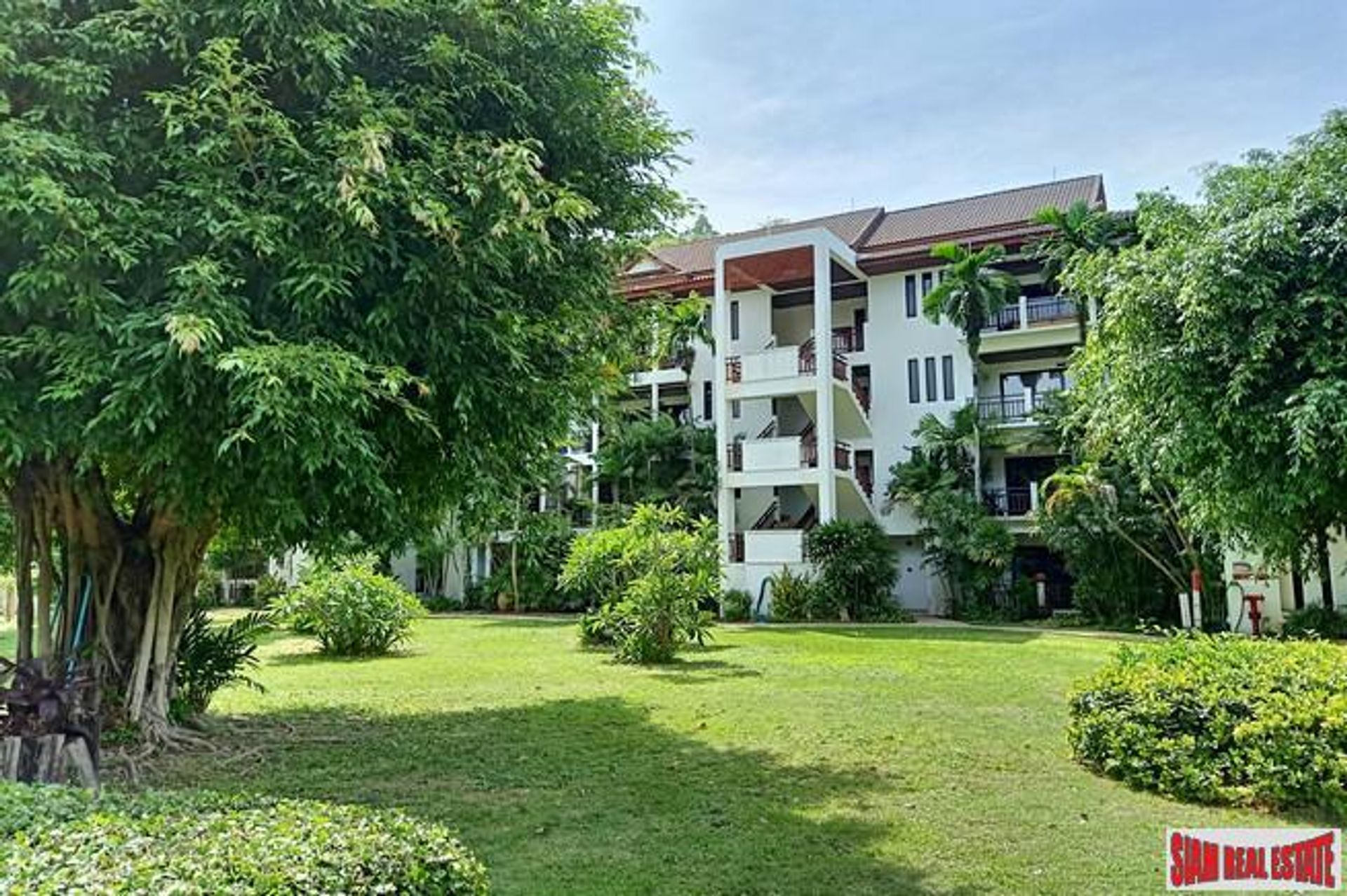 Condominio nel Ban Phrom Thep, Phuket 10025909