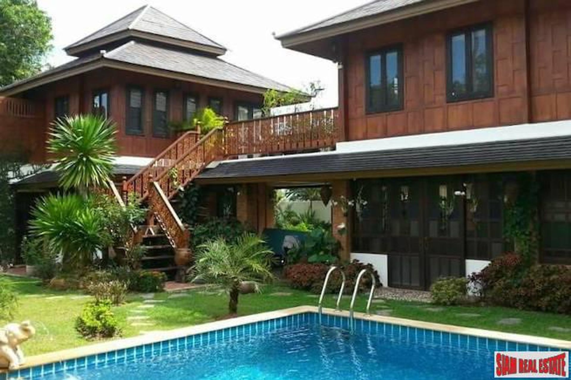 Будинок в Nai Harn, Phuket 10025924