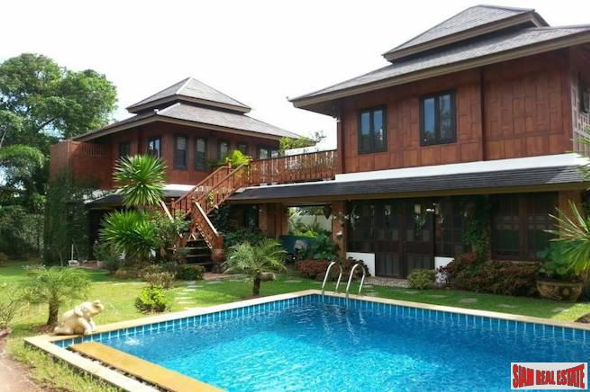 Будинок в Nai Harn, Phuket 10025924