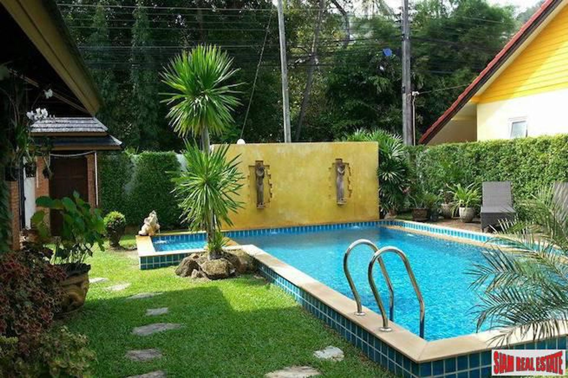 Будинок в Nai Harn, Phuket 10025924