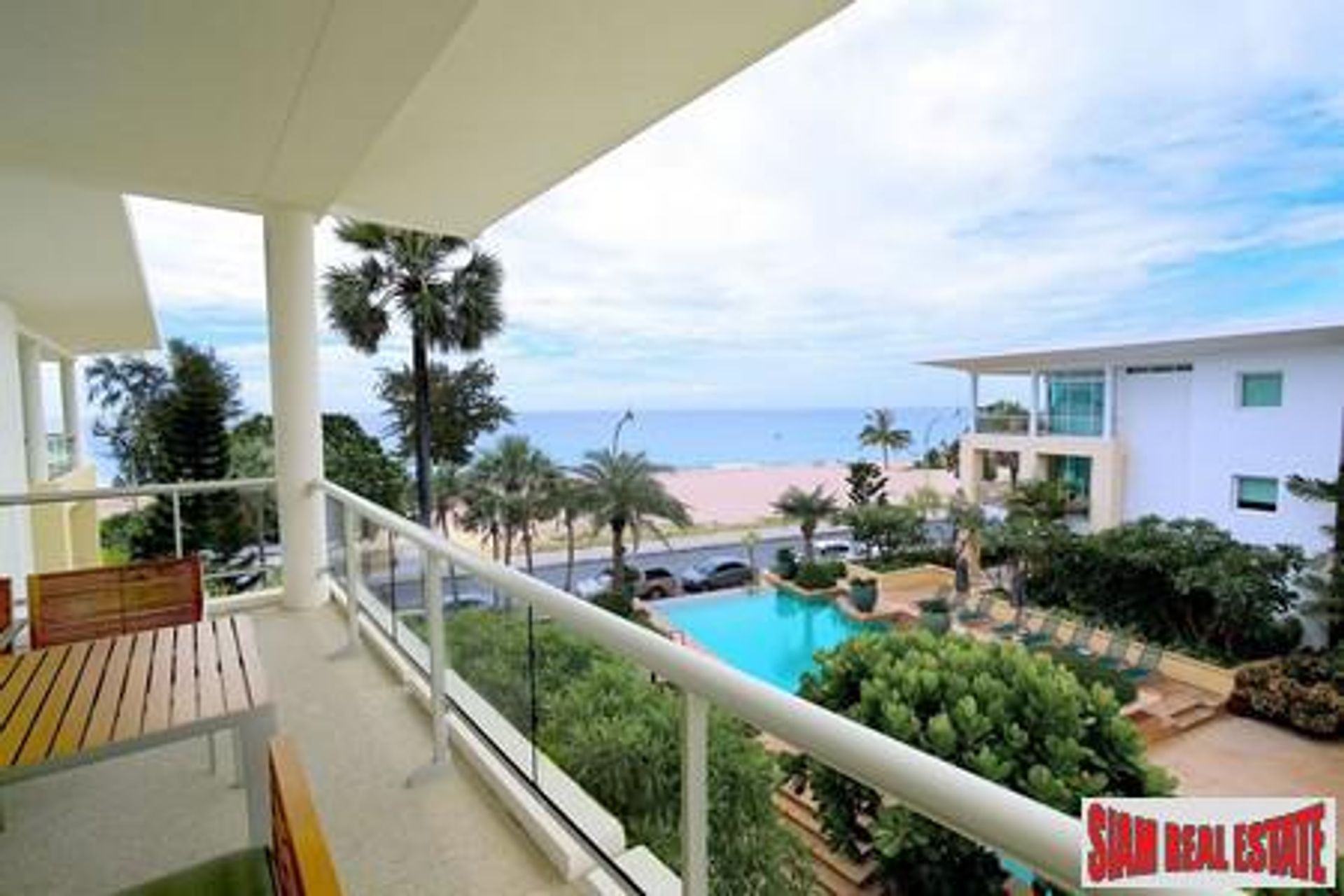 Condominium in Ban Bang La, Phuket 10025995